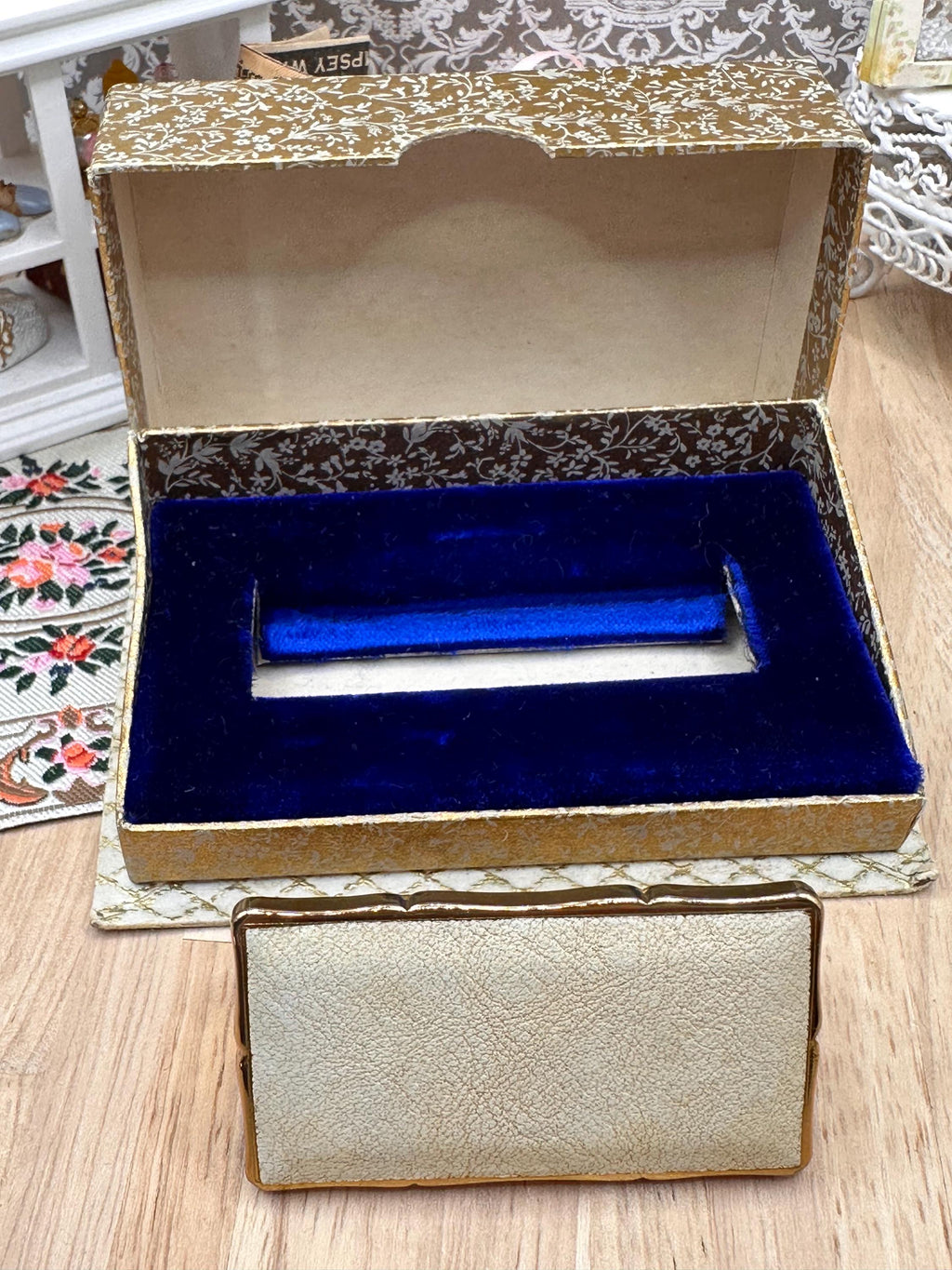 Vintage Stratton Lipview & Matching Lipstick Holder in Original Presentation Box – Late 1960s Vanity Set – Registered Design 934048