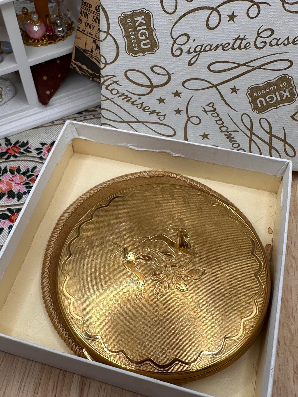 Vintage Kigu Dancing Deer Powder Compact With Original Puff, Tag & Presentation Box 7.5cm
