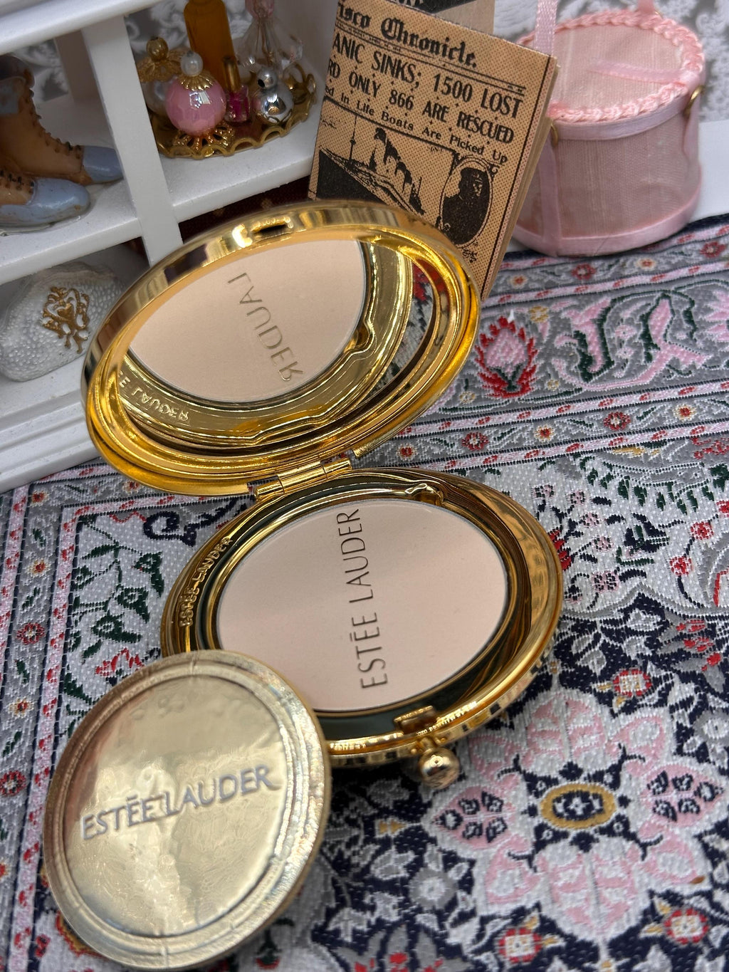 Vintage Estée Lauder Golden Gemini Lucidity Powder Compact | Boxed Zodiac Collectible Powder Compact | Refillable Designer Vanity Compact