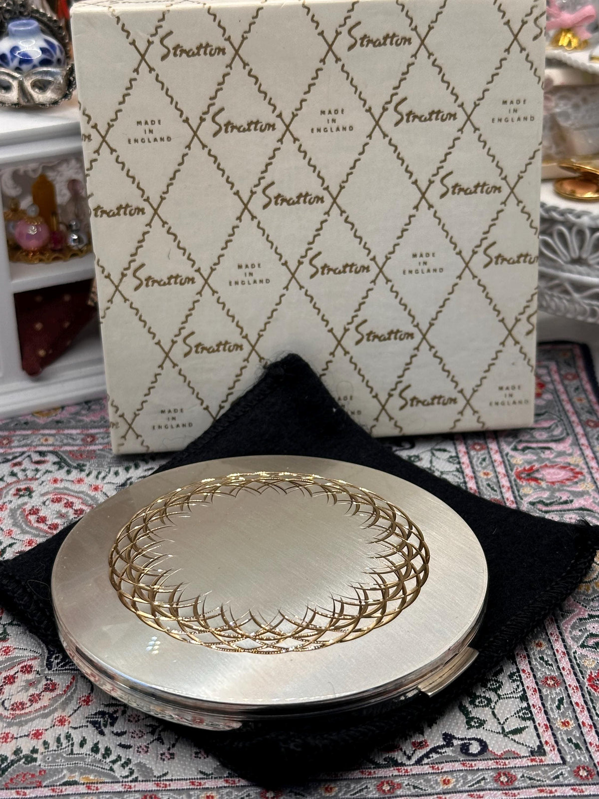 Vintage Stratton Silver Plated Powder Compact with Original Box & Pouch, Convertible Powder Compact, Engine Turned Gold Swirl Design