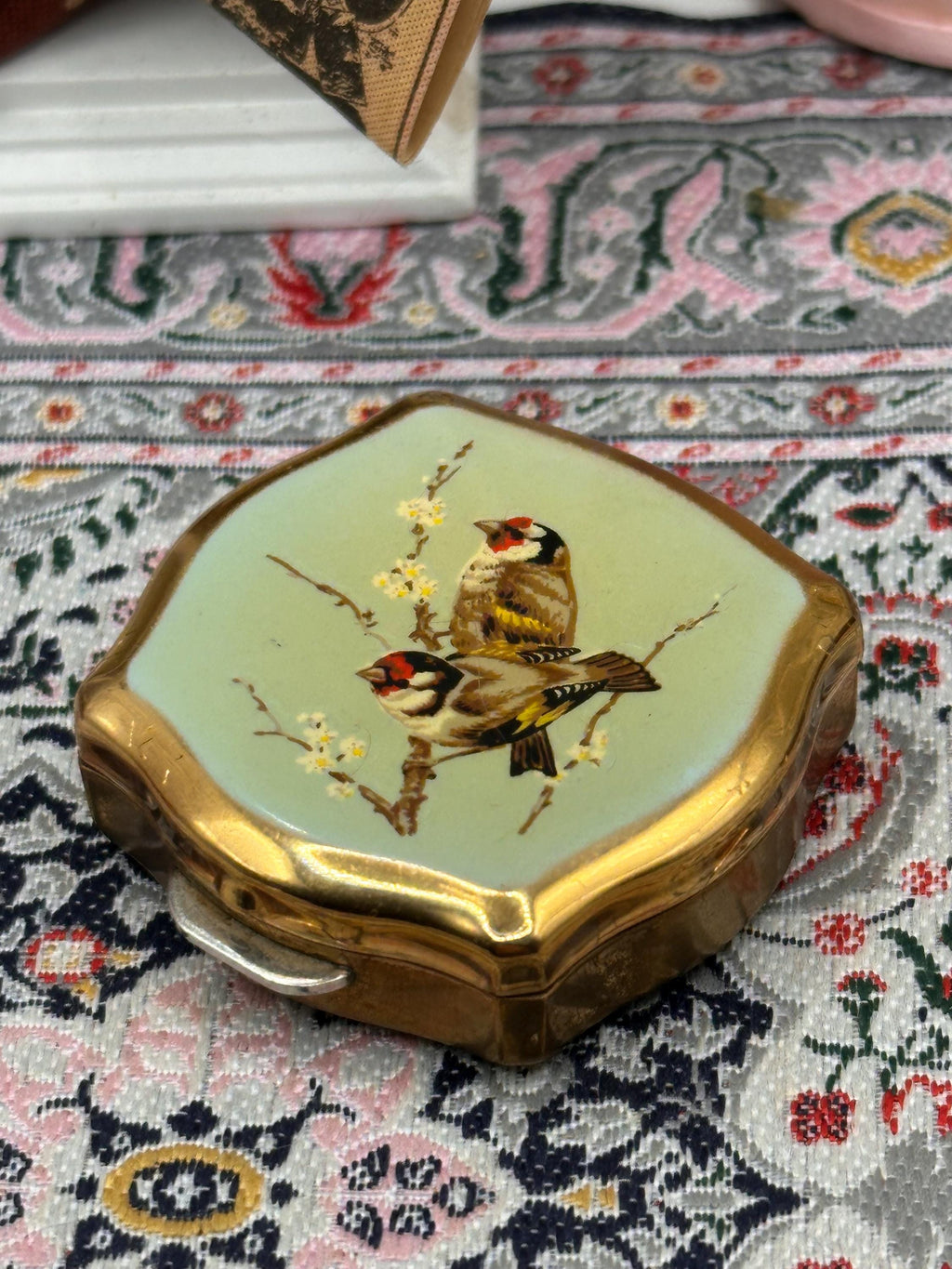 Vintage Stratton Pill Box Goldfinch Bird Design Trinket Box Vintage Vanity Box Made in England