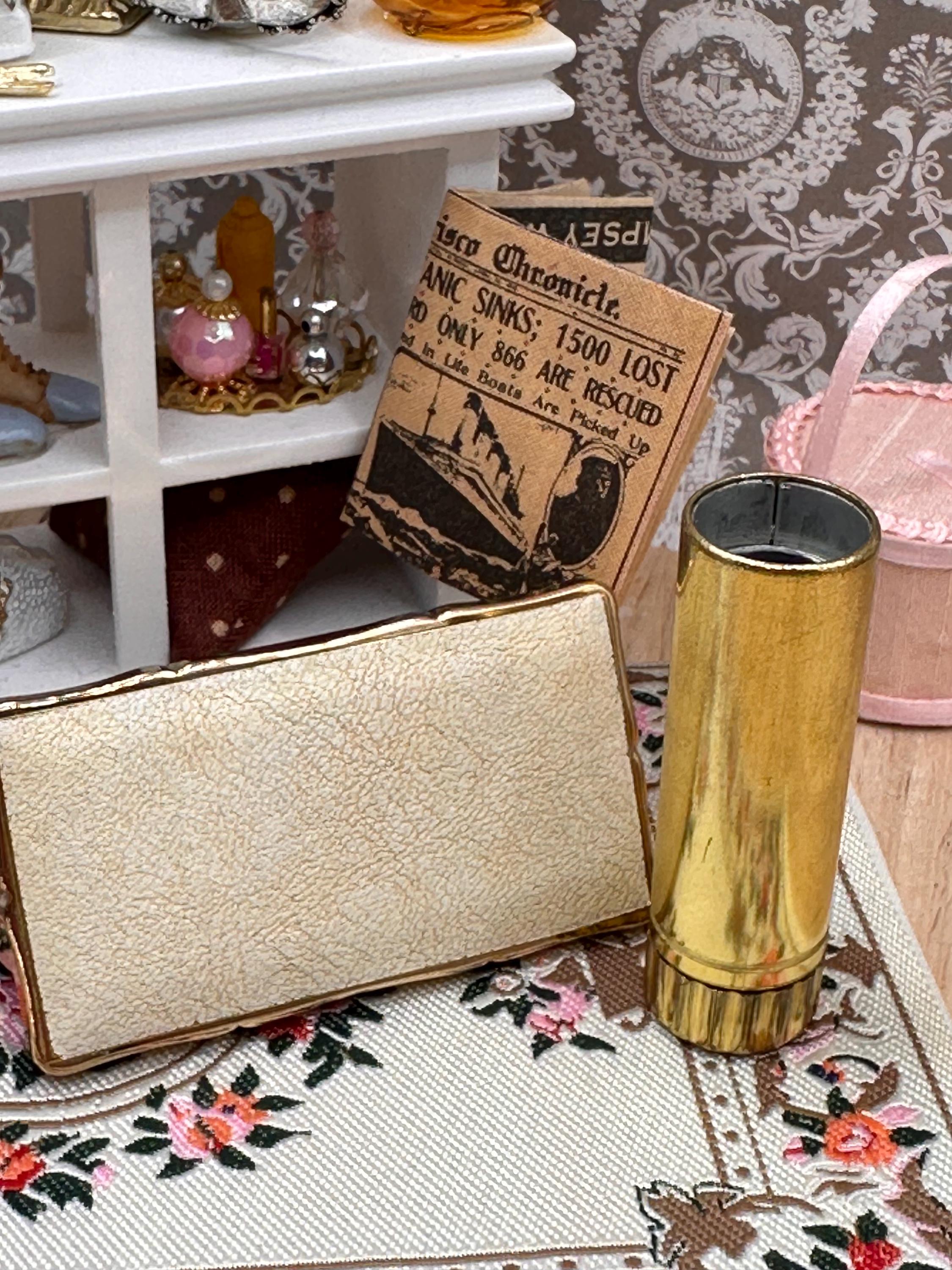 Vintage Stratton Lipview & Matching Lipstick Holder in Original Presentation Box – Late 1960s Vanity Set – Registered Design 934048