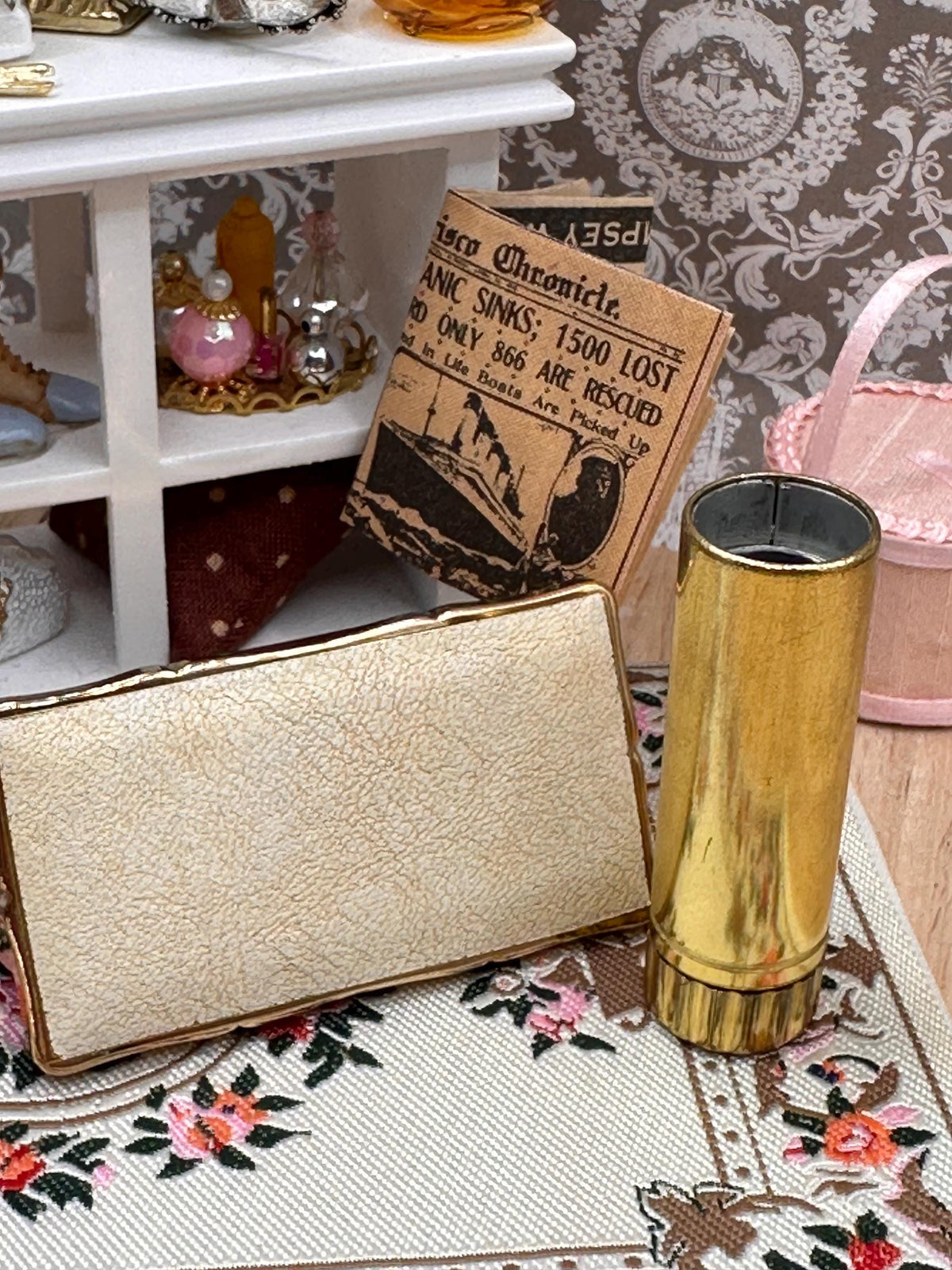 Vintage Stratton Lipview & Matching Lipstick Holder in Original Presentation Box – Late 1960s Vanity Set – Registered Design 934048