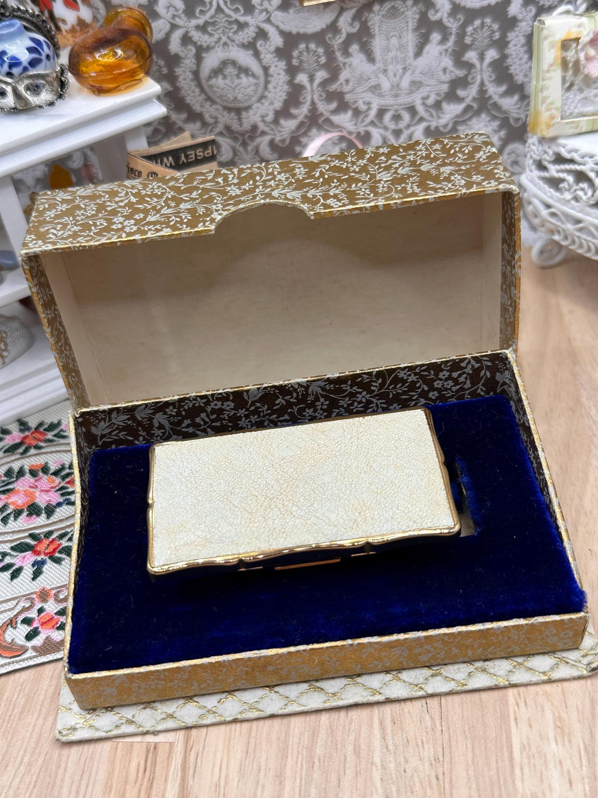 Vintage Stratton Lipview & Matching Lipstick Holder in Original Presentation Box – Late 1960s Vanity Set – Registered Design 934048