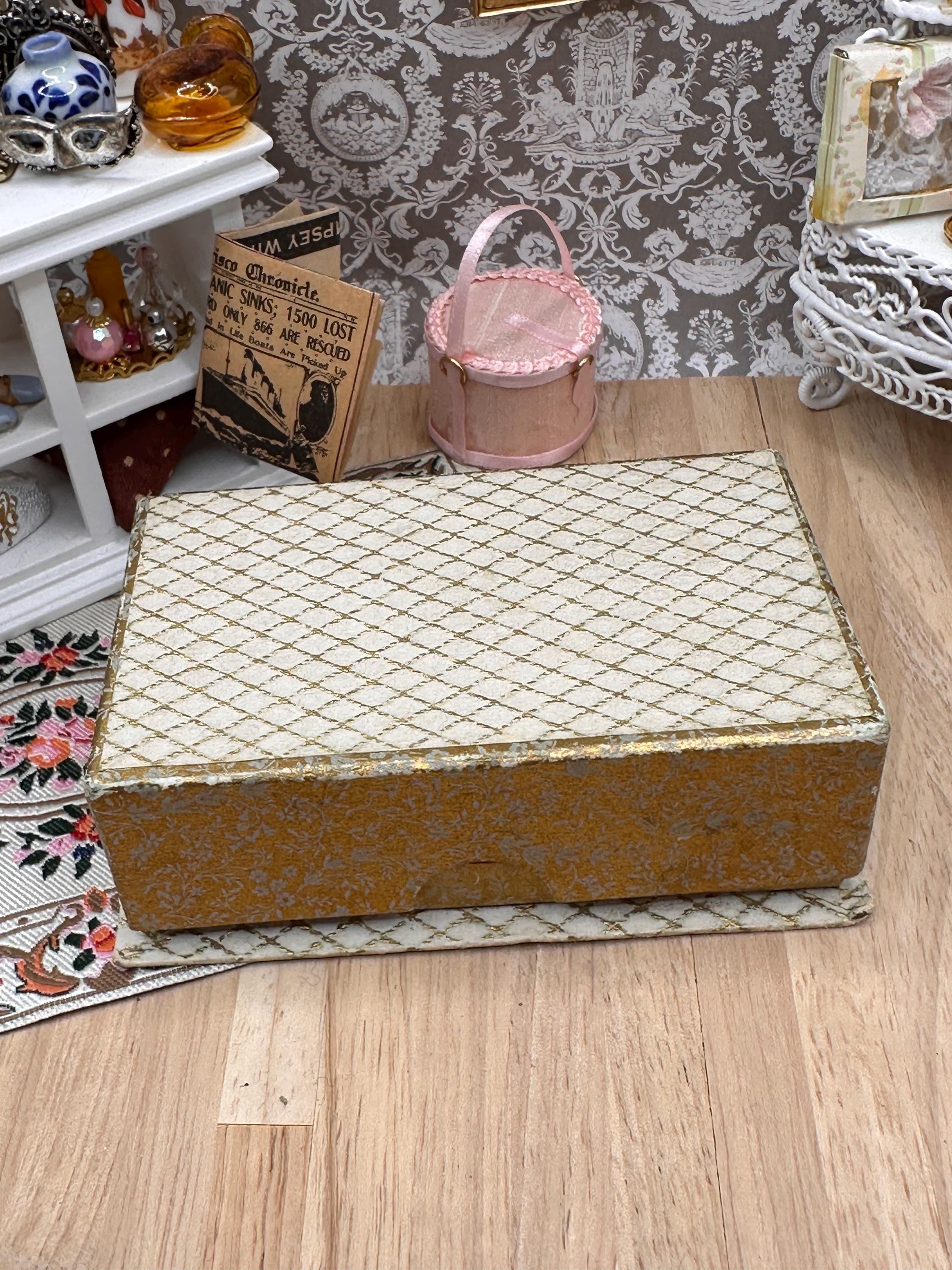 Vintage Stratton Lipview & Matching Lipstick Holder in Original Presentation Box – Late 1960s Vanity Set – Registered Design 934048