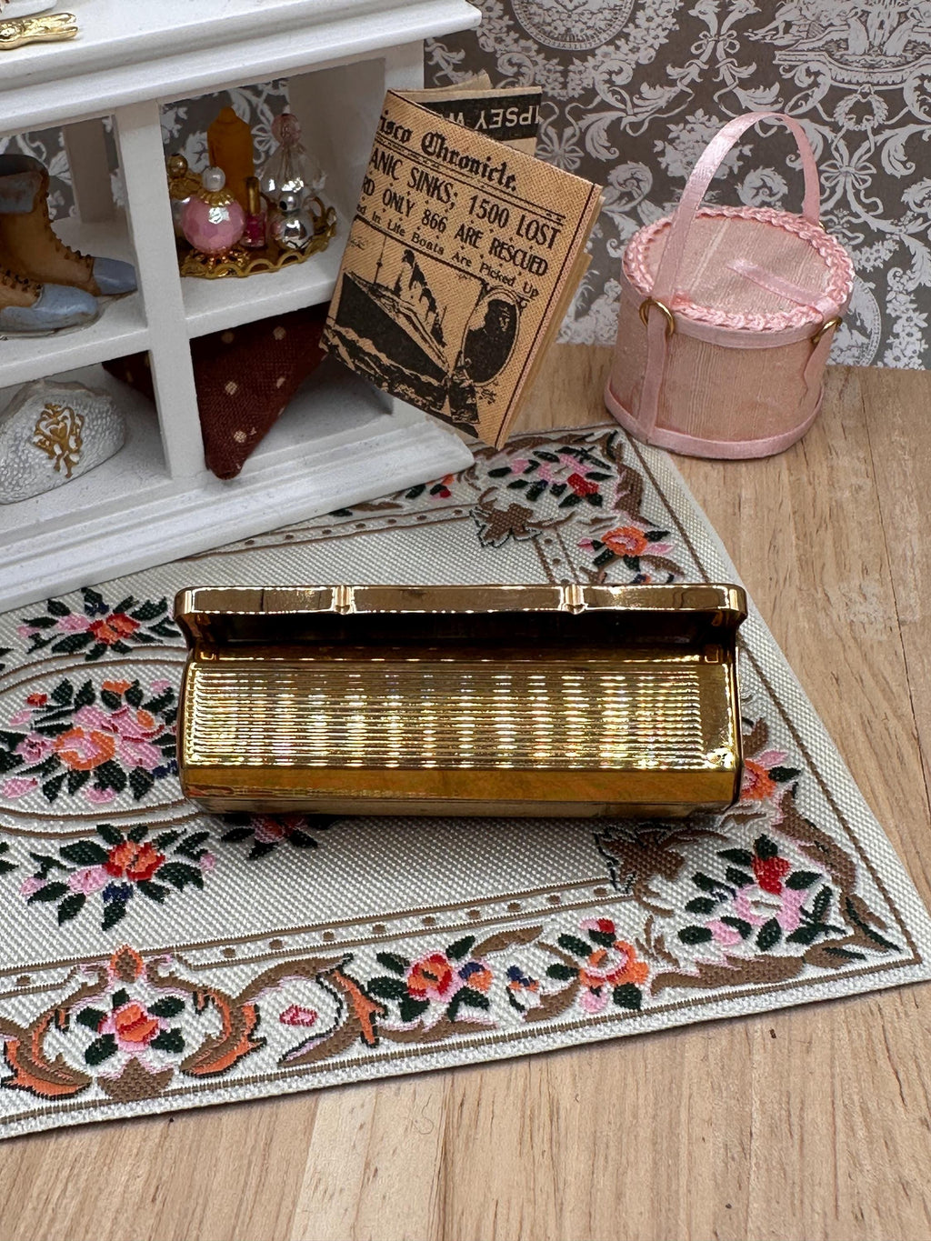 Vintage Stratton Lipview & Matching Lipstick Holder in Original Presentation Box – Late 1960s Vanity Set – Registered Design 934048