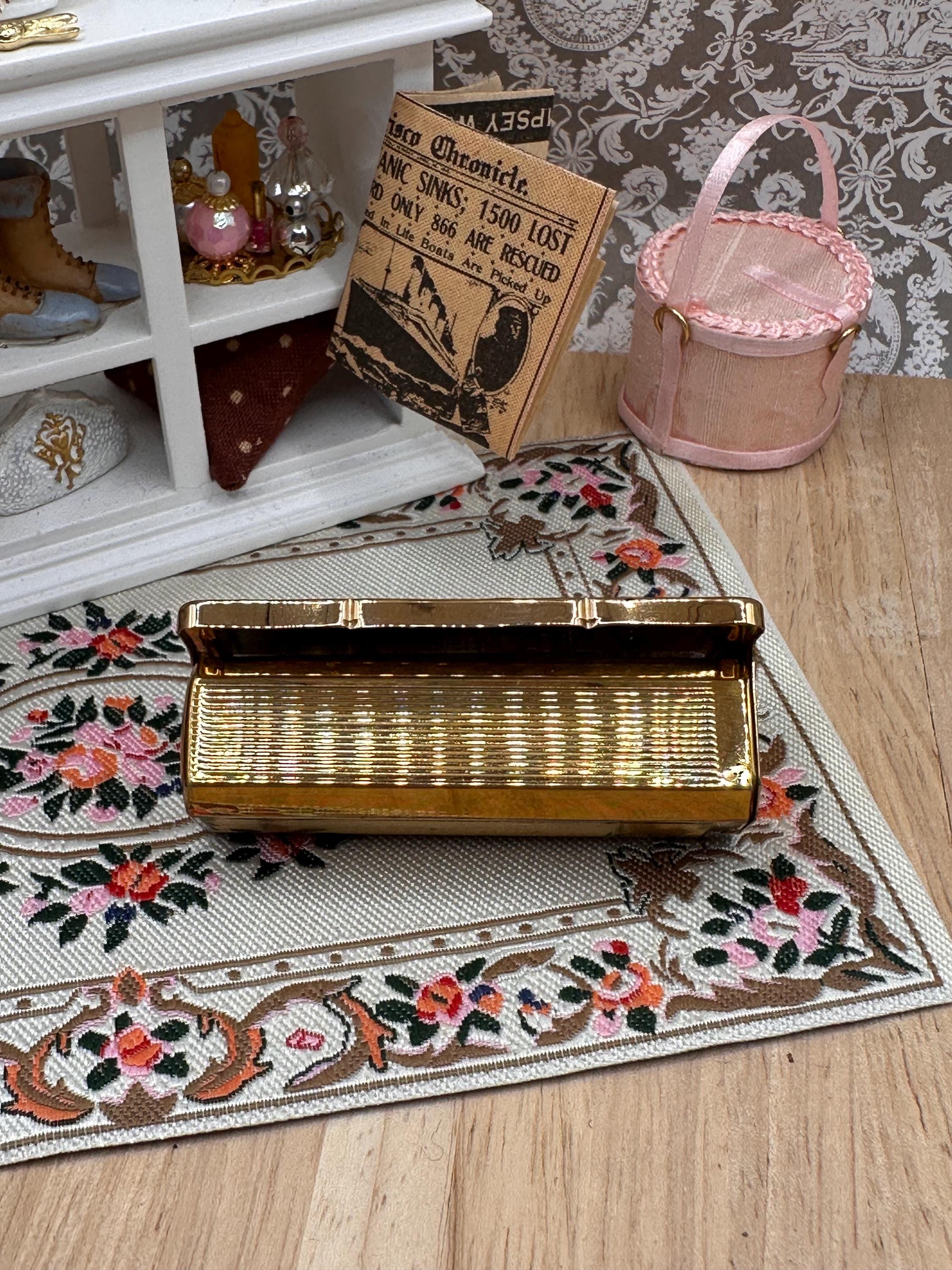 Vintage Stratton Lipview & Matching Lipstick Holder in Original Presentation Box – Late 1960s Vanity Set – Registered Design 934048