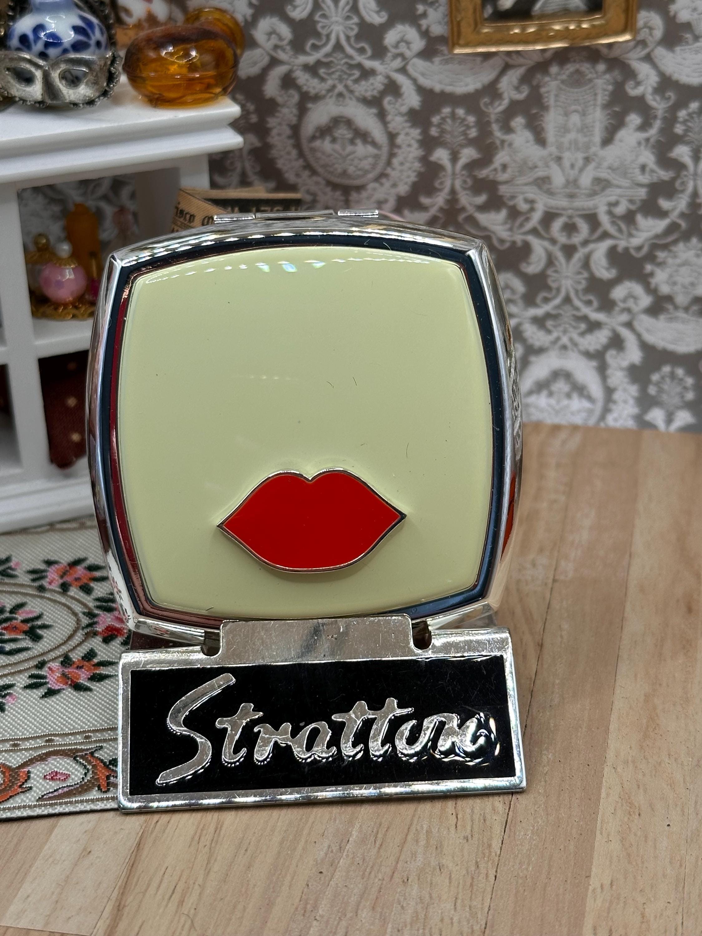 Vintage Lulu Guinness for Stratton Red Lips Compact Mirror Ivory Enamel Double Mirror Designer Gift 7cm