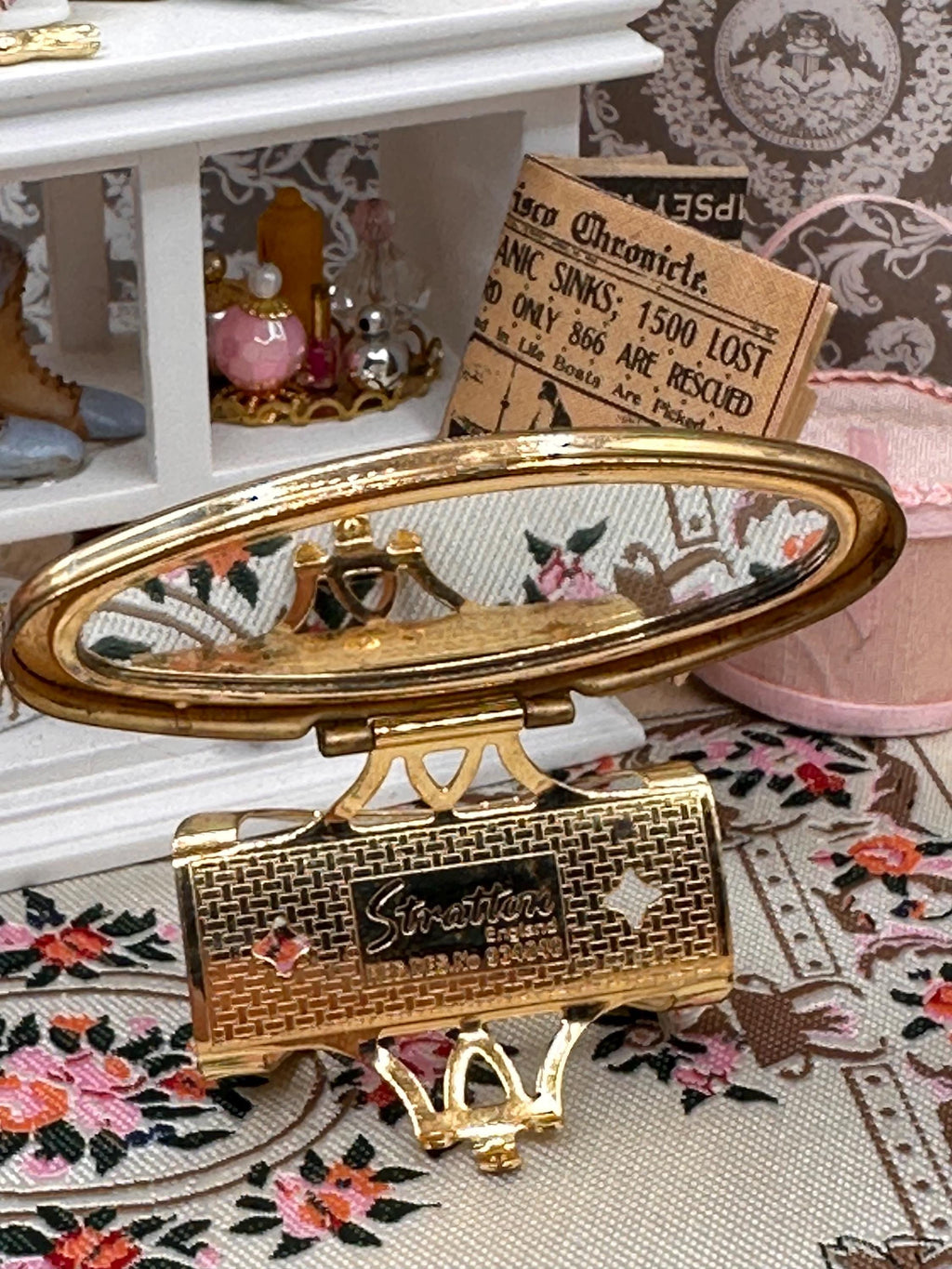 Vintage Stratton Lip View Mirror Butterfly & Roses Gold Tone Lipstick Holder Made in England 6cm