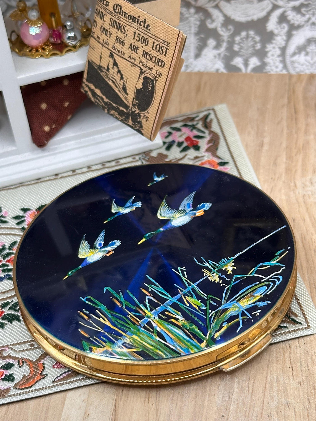 Vintage Stratton Flying Mallards Enamel Powder Compact 7.5cm | Hand Enamelled Duck Compact with Original Pouch | Made in England