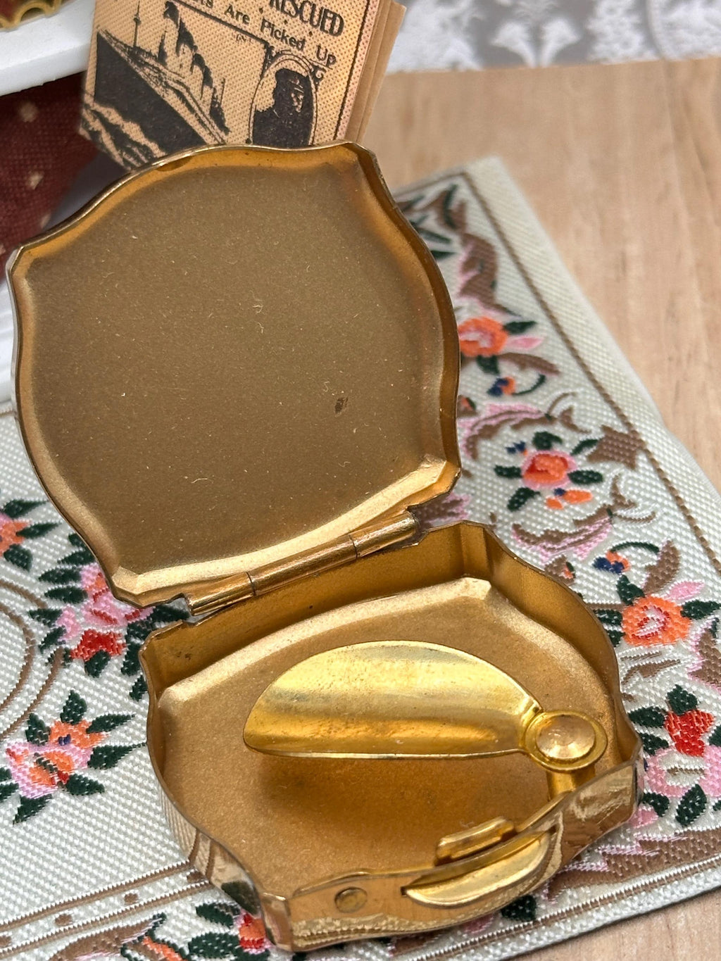Vintage Stratton Cocktail Enamel Personal Ashtray 4cm Unused Mid Century Pocket Ashtray Made in England