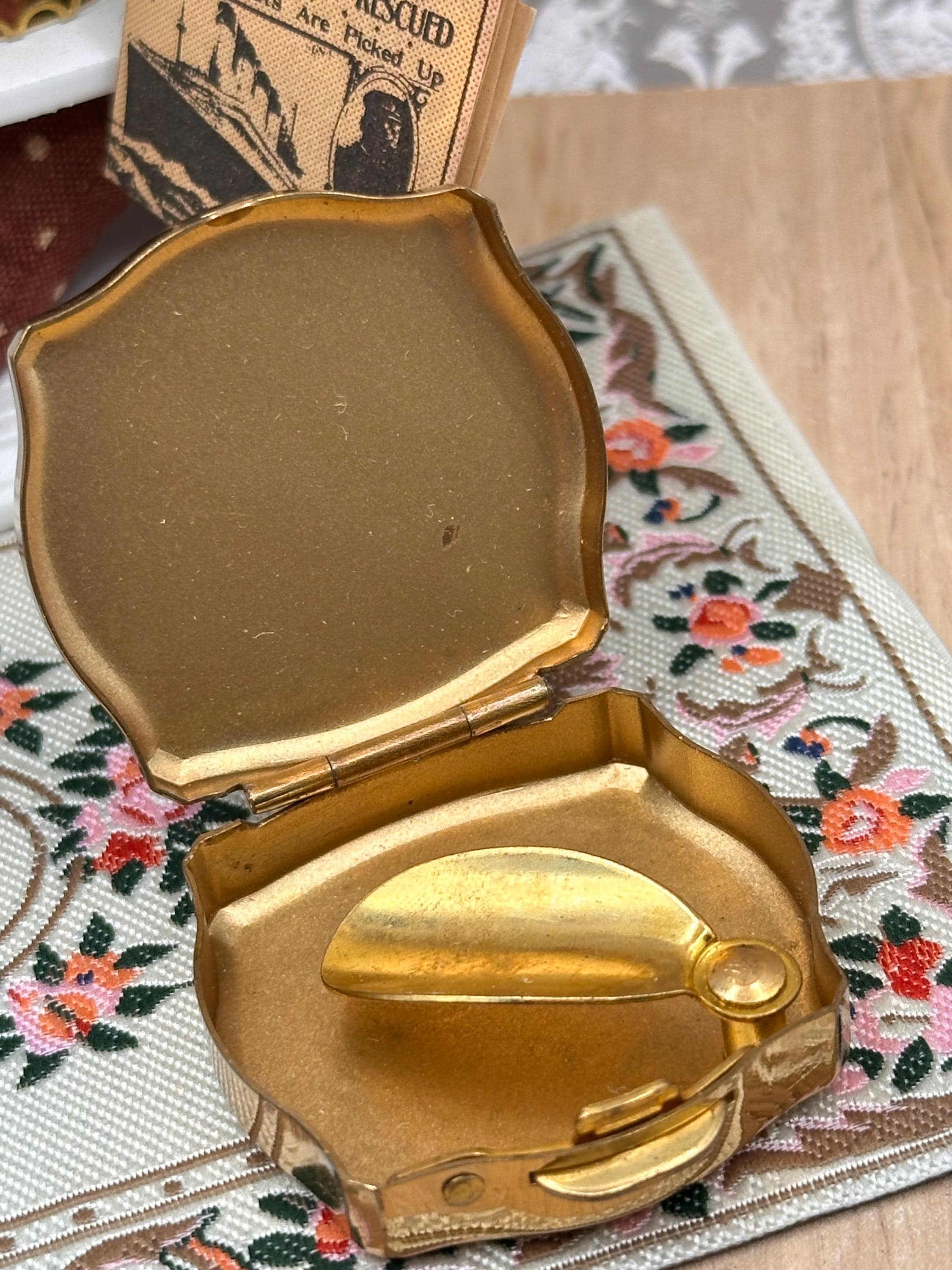 Vintage Stratton Cocktail Enamel Personal Ashtray 4cm Unused Mid Century Pocket Ashtray Made in England