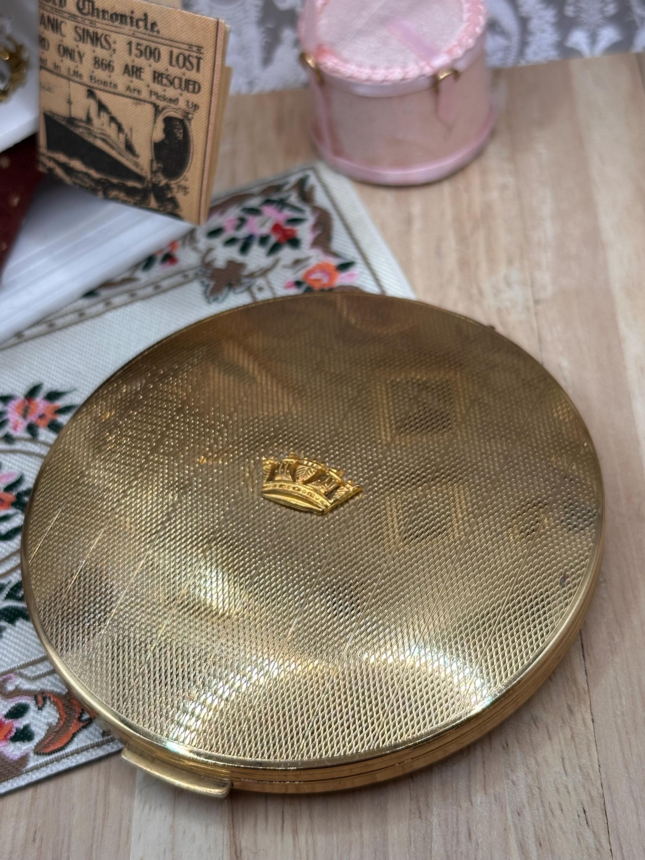 Vintage Stratton Royal Navy Sweetheart Powder Compact Boxed 1961 Provenance Lt Commander James A P Coats RN