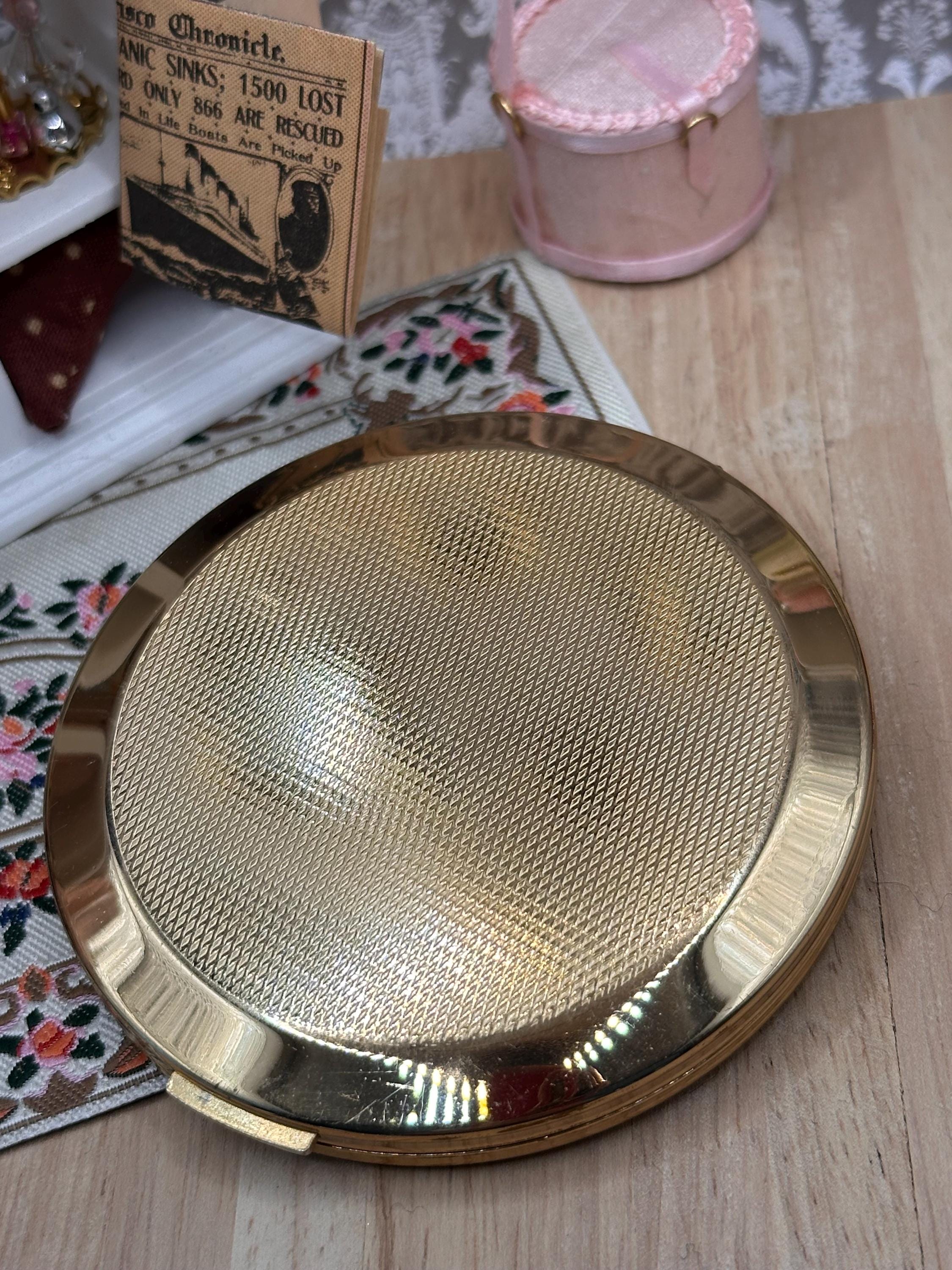 Vintage Stratton Royal Navy Sweetheart Powder Compact Boxed 1961 Provenance Lt Commander James A P Coats RN