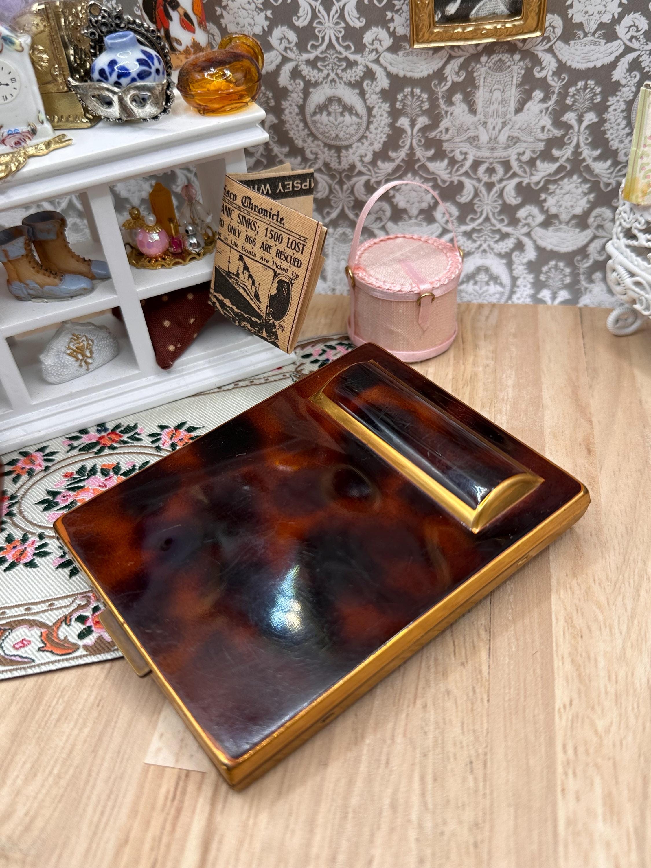Vintage Art Deco Paris Eiffel Tower Souvenir Powder Compact Faux Tortoiseshell Vanity Compact c1930s 1940s