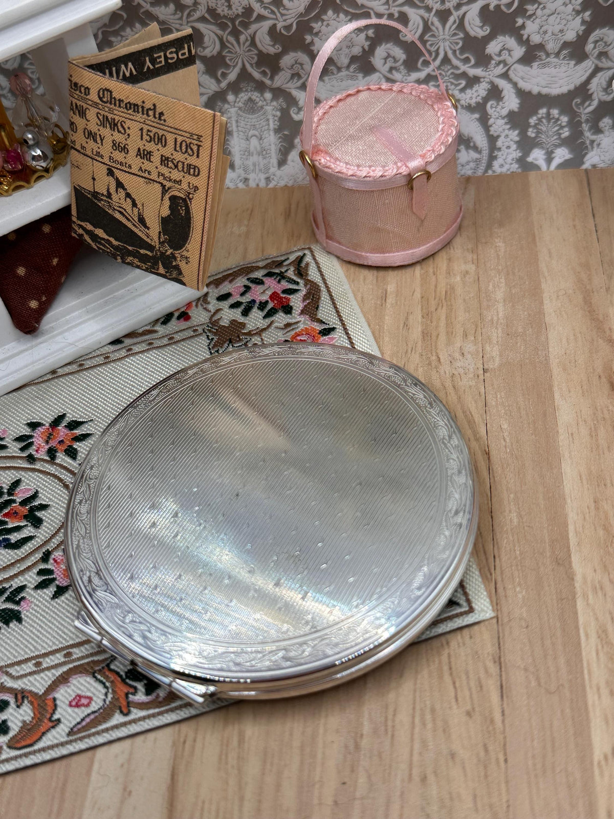 Vintage Stratton Silver Plated Powder Compact with Original Box & Pouch – Engine Turned Finish – 1950s English Vanity Collectible