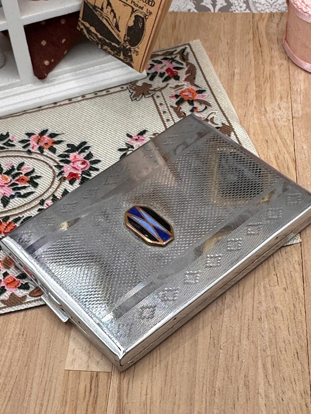Art Deco Engine Turned Powder Compact with Blue Enamel Geometric Design, Complete with Puff & Sifter, 1930s Vintage