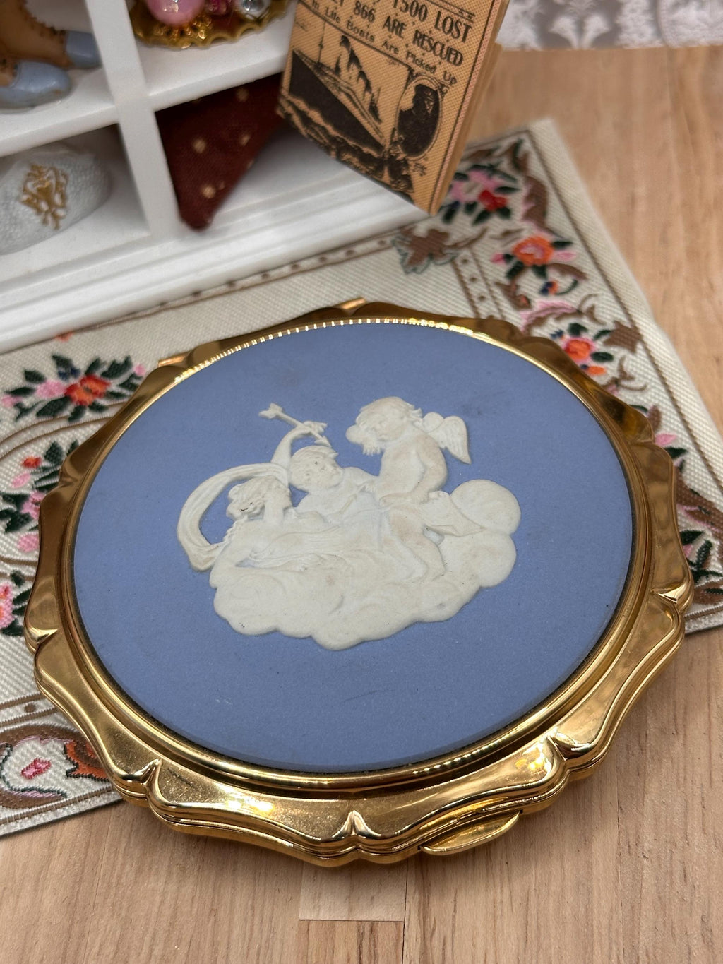 Stratton Wedgwood Jasperware Powder Compact, Blue Classical Cameo, Complete with Puff, Sifter & Pouch, 8.5cm