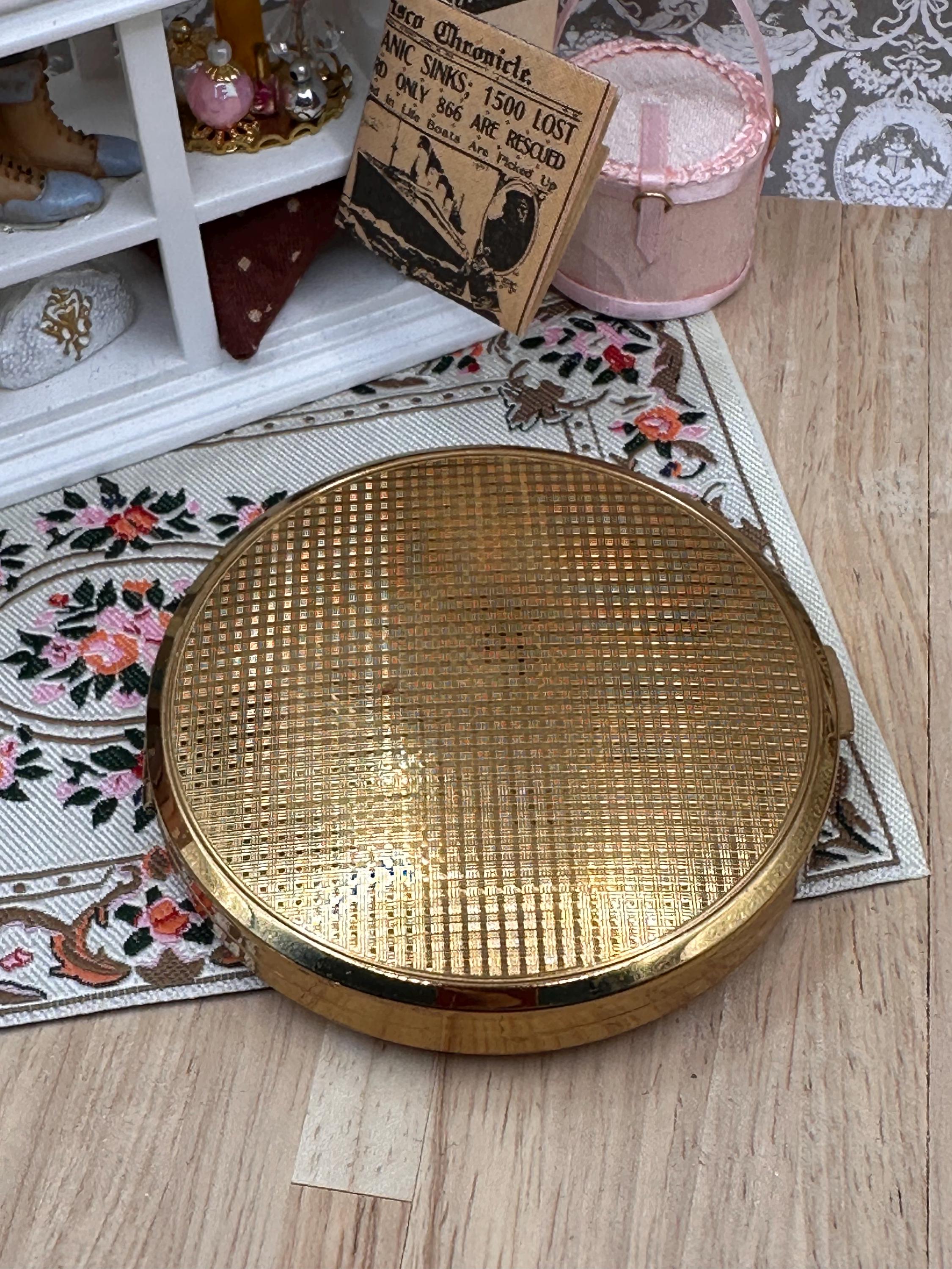 Vintage Melissa Mother of Pearl Powder Compact Iridescent Mosaic Inlay 7.5cm with Original Puff and Sifter