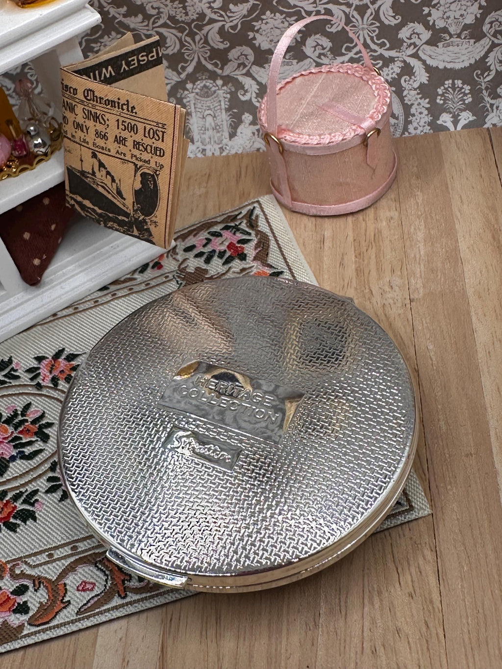 Vintage Boxed Stratton Heritage Collection Zebra Enamel Compact Mirror with Original Pouch 7cm Made in England