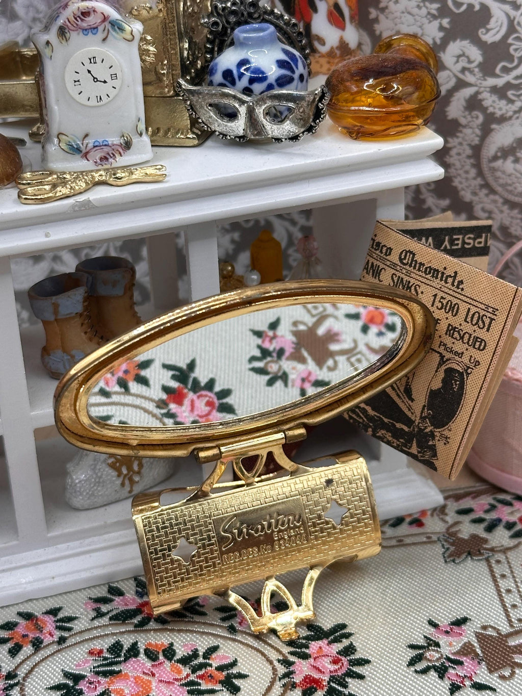 Vintage Stratton Lip View Mirror Butterfly & Roses Gold Tone Lipstick Holder Made in England 6cm