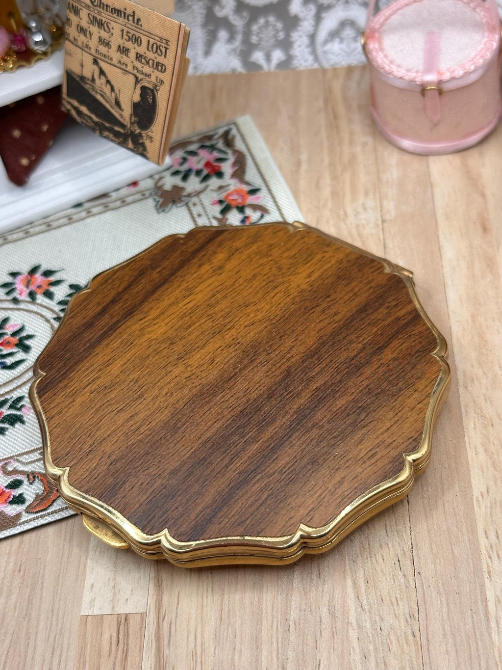 Vintage Stratton Convertible Powder Compact 8.5cm | Faux Wood Inlay Compact Mirror | Made in England | Mid Century Vanity
