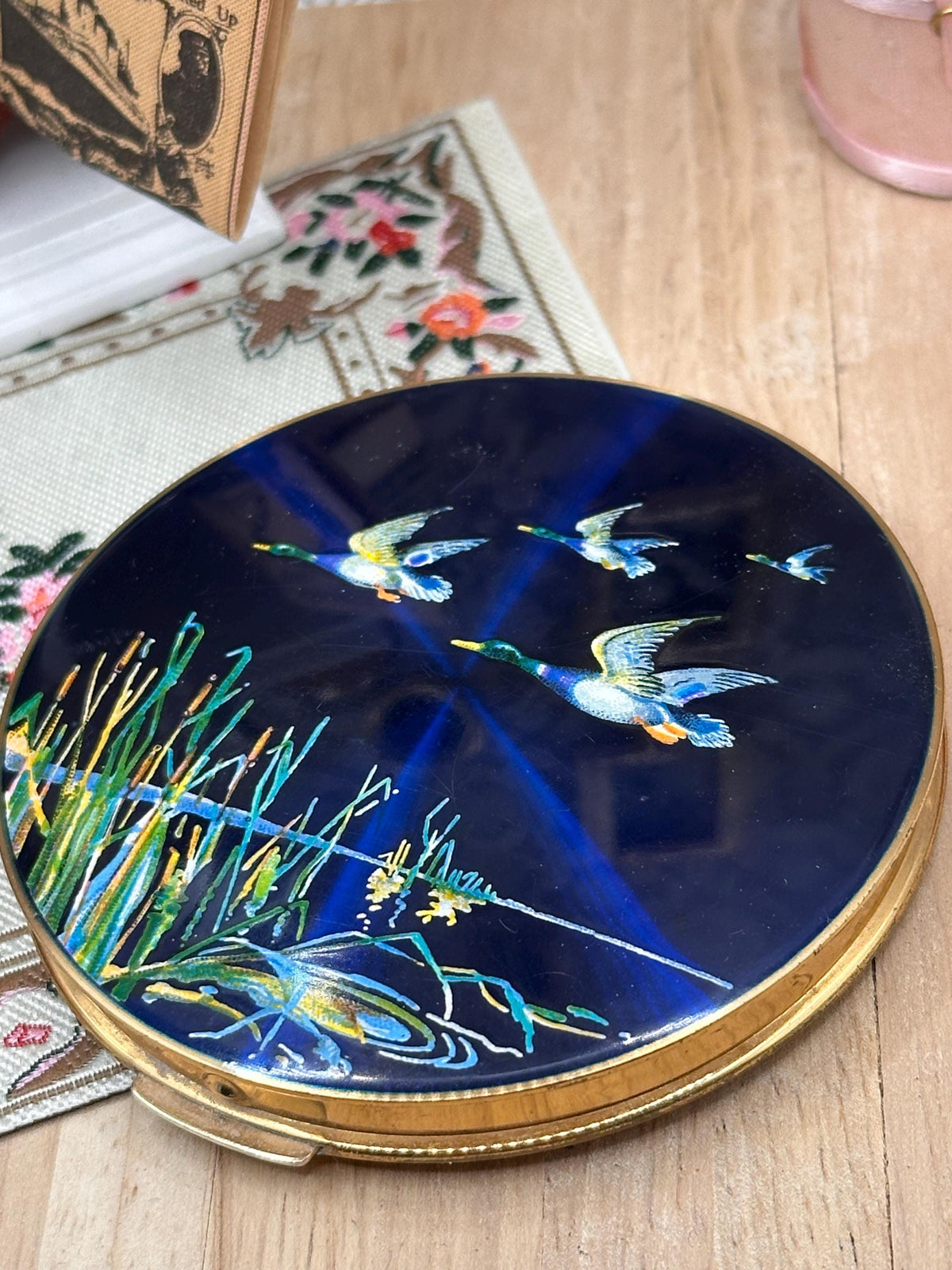 Vintage Stratton Flying Mallards Enamel Powder Compact 7.5cm | Hand Enamelled Duck Compact with Original Pouch | Made in England