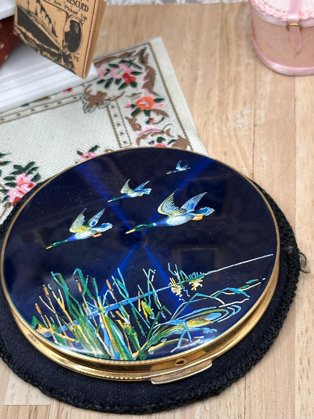 Vintage Stratton Flying Mallards Enamel Powder Compact 7.5cm | Hand Enamelled Duck Compact with Original Pouch | Made in England