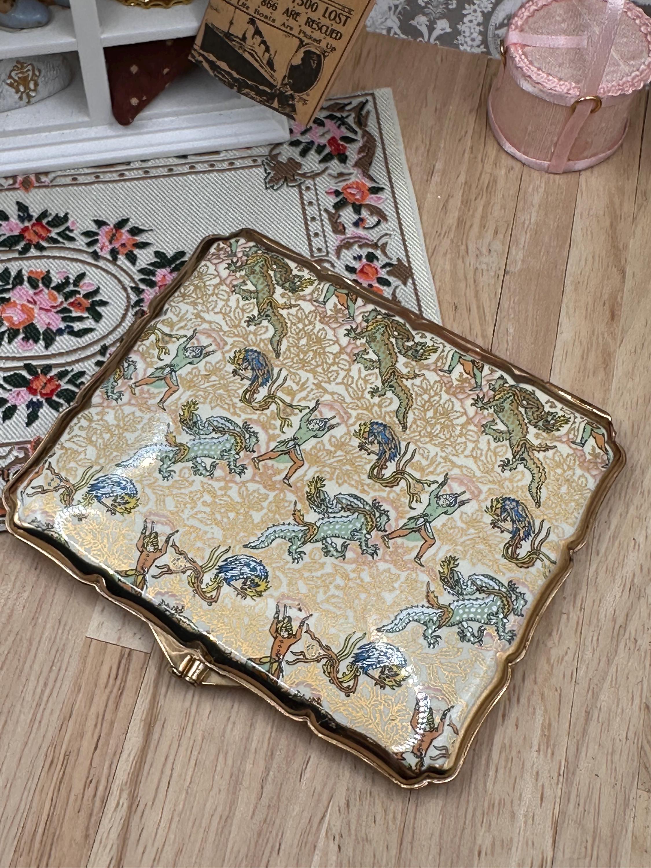 Vintage Stratton Chinoiserie Dragon Cigarette Case Gold Tone Made in England