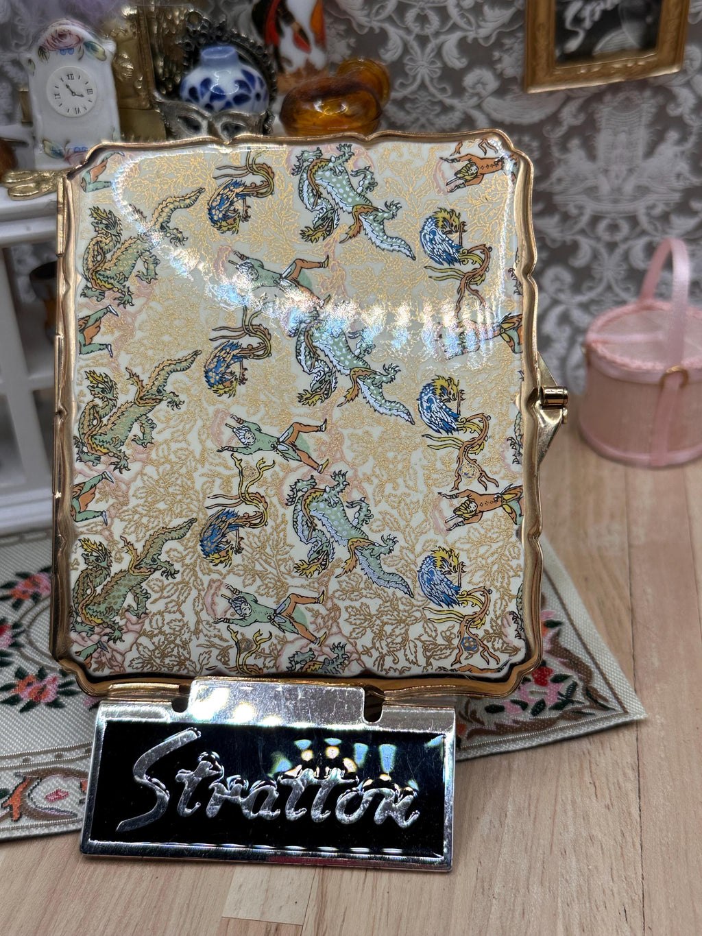 Vintage Stratton Chinoiserie Dragon Cigarette Case Gold Tone Made in England