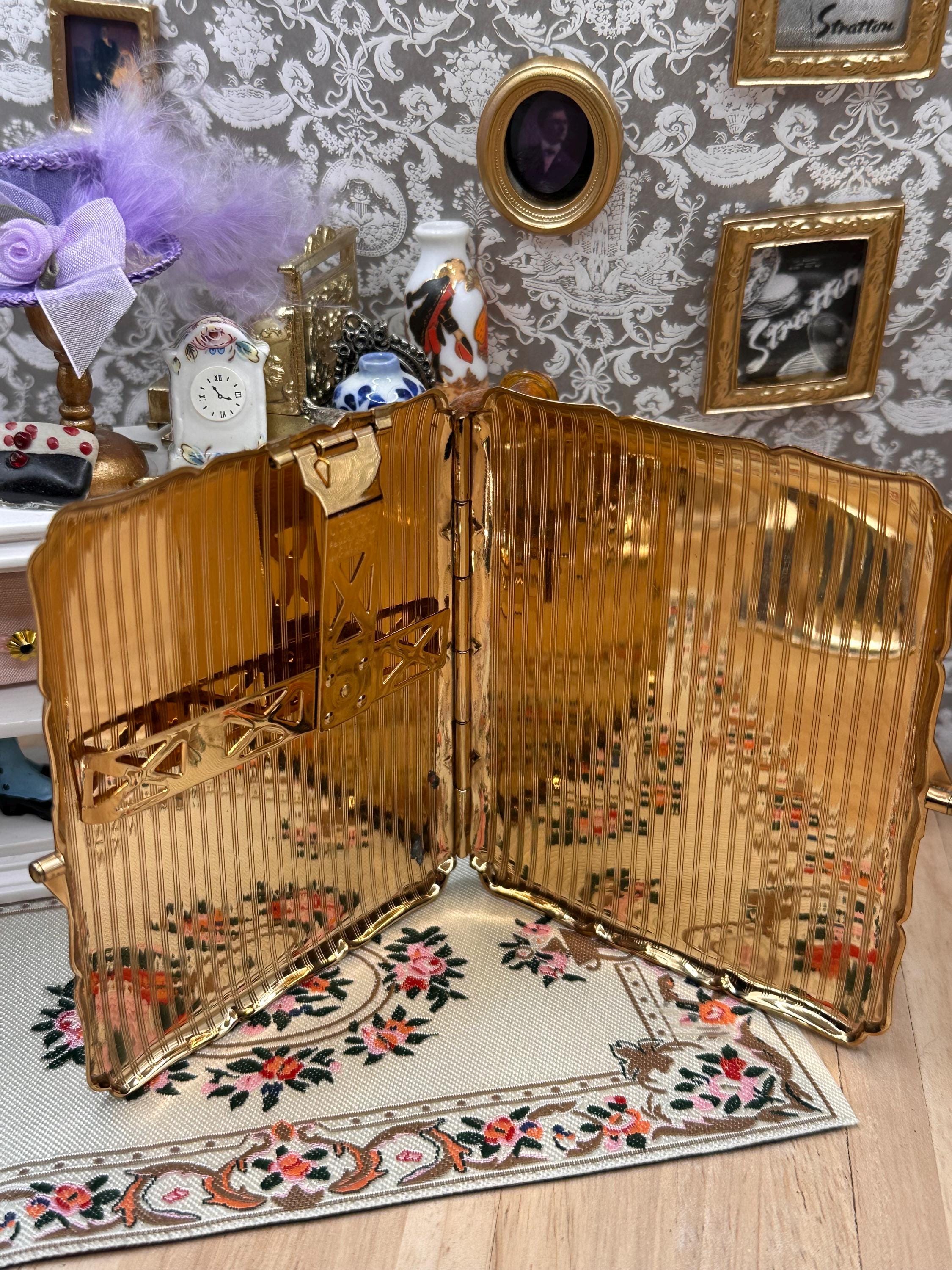 Vintage Stratton Chinoiserie Dragon Cigarette Case Gold Tone Made in England