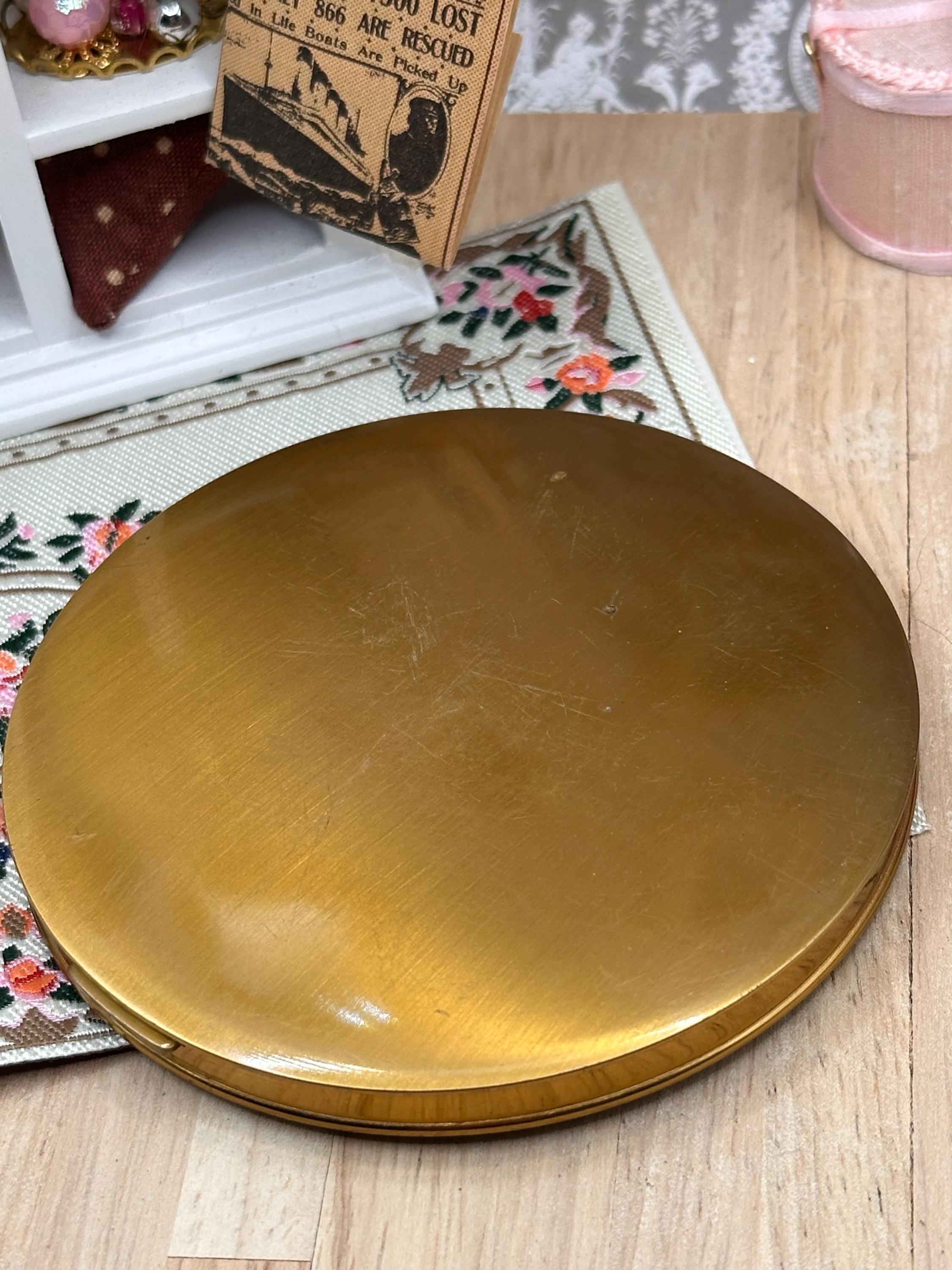 Vintage Vogue Enamel Blue Flower Powder Compact 8.5cm Unused Swansdown Puff Made in England