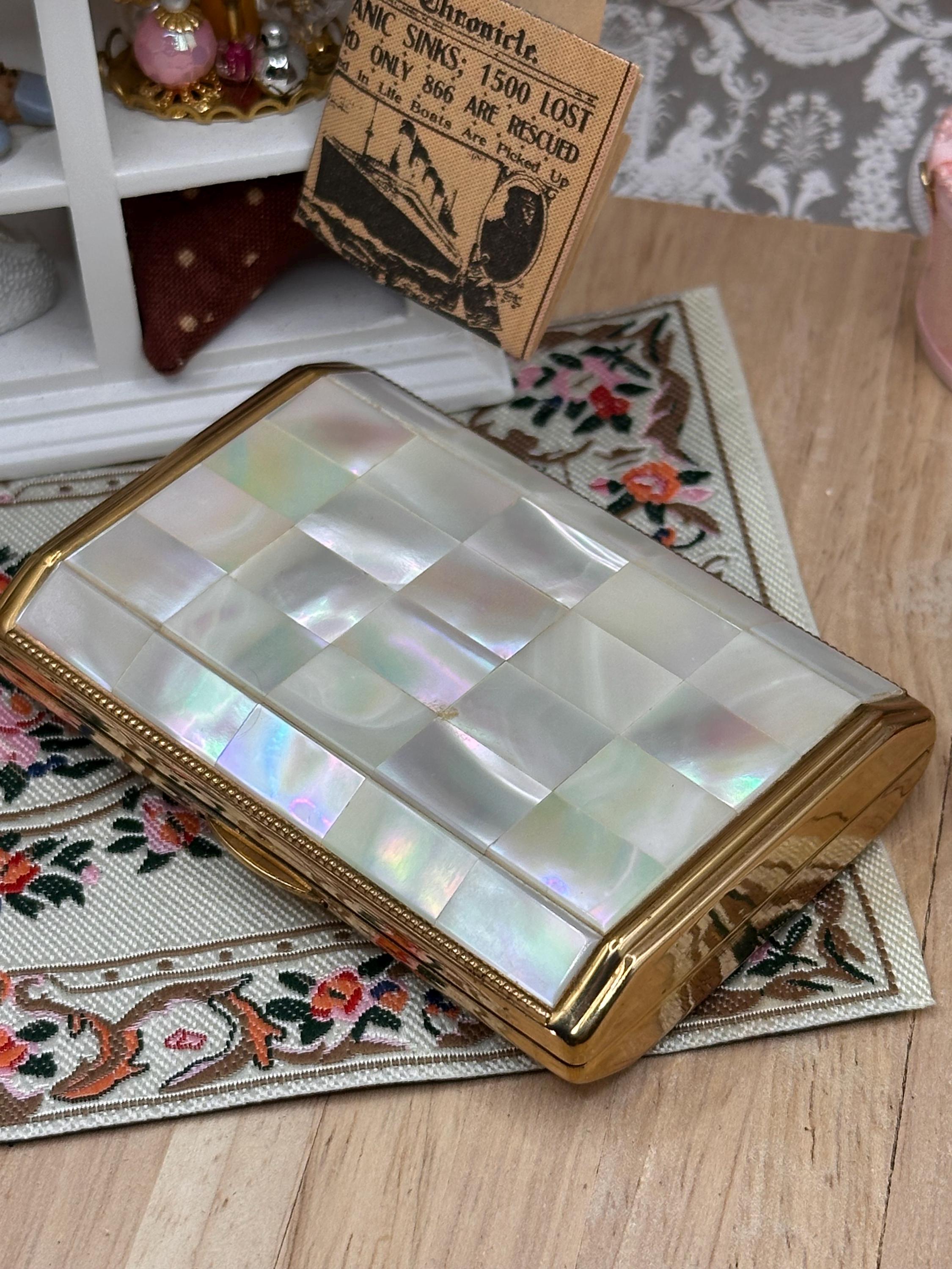 Vintage Melissa Mother of Pearl Musical Compact – Photo Frame & Powder Compact