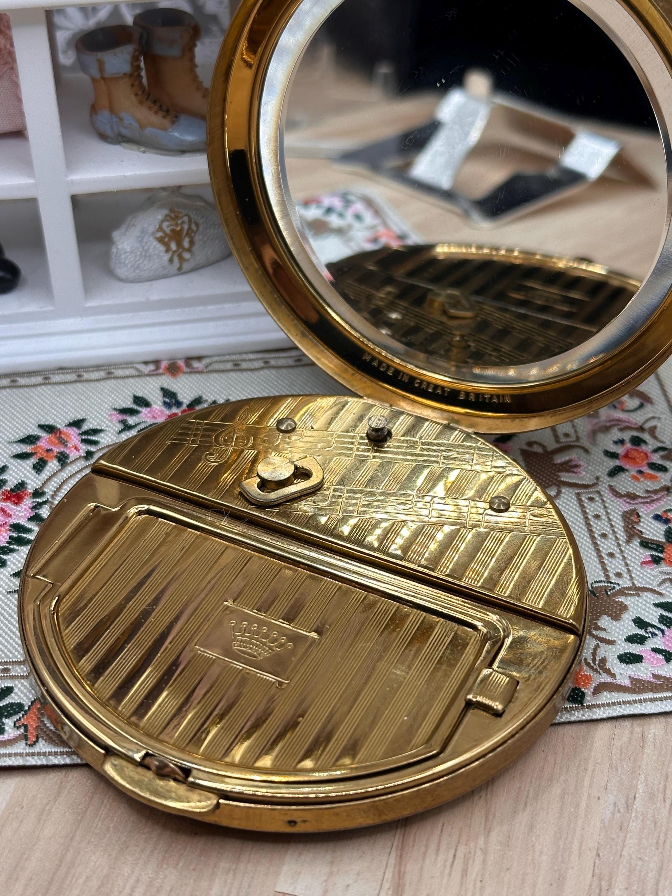 Vintage Mascot for Rococo Musical Powder Compact 8.5cm – Mother of Pearl Petit Point – Original Puff & Sifter