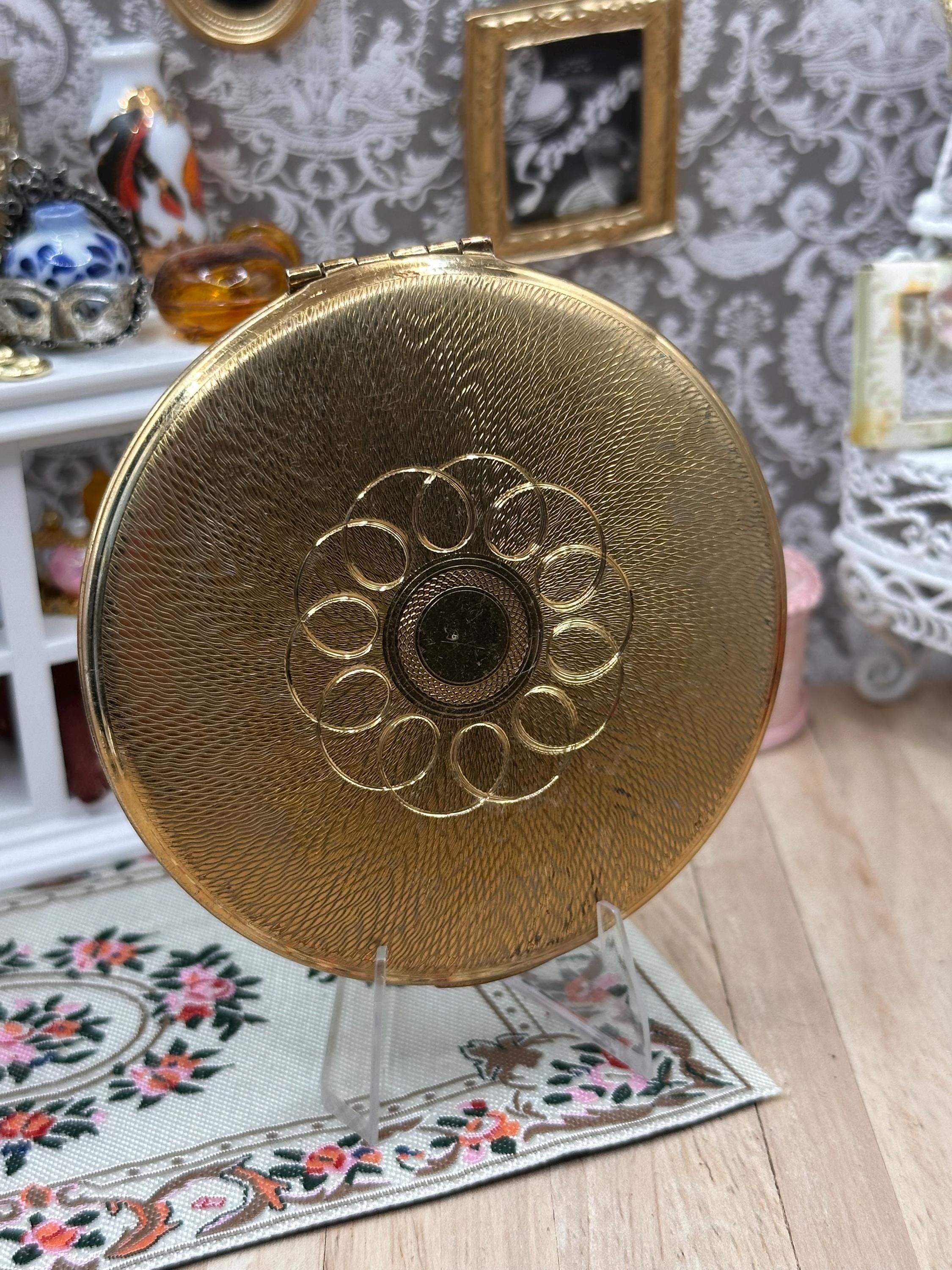 Vintage Kigu of London Gold Tone Powder Compact 8cm Engine Turned Vanity Mirror