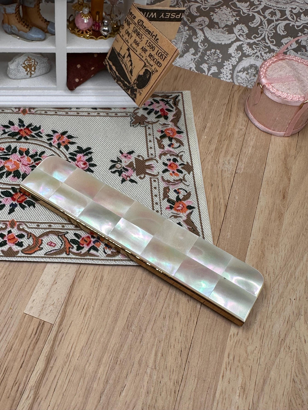Vintage Mother of Pearl Comb in Gold Tone Case 10.5cm Vanity Dressing Table Travel Comb Mid Century