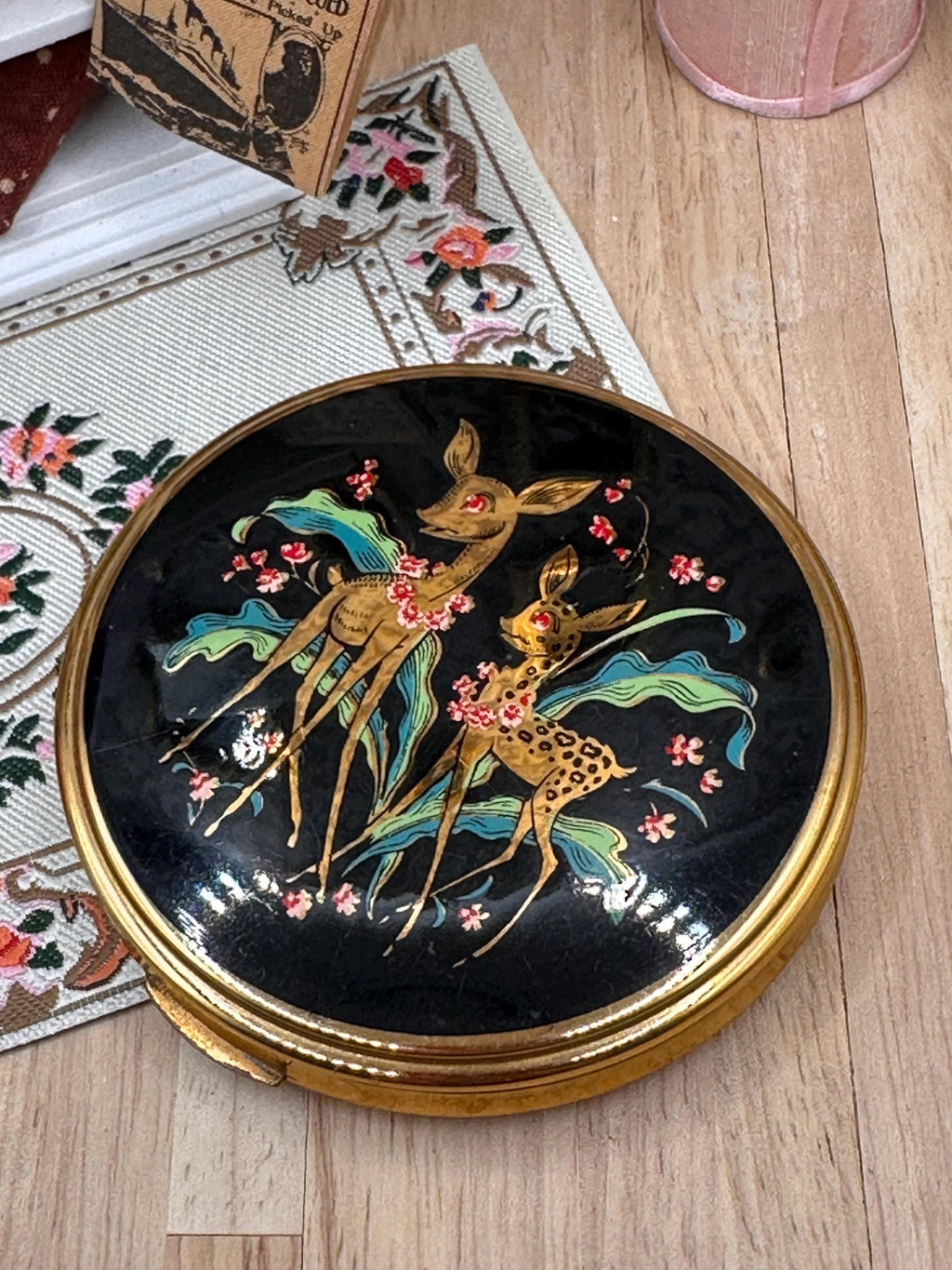 Vintage Kigu Deer & Fawn Black Enamel Powder Compact – Convertible Mirror Compact – 7.5cm – Made in England