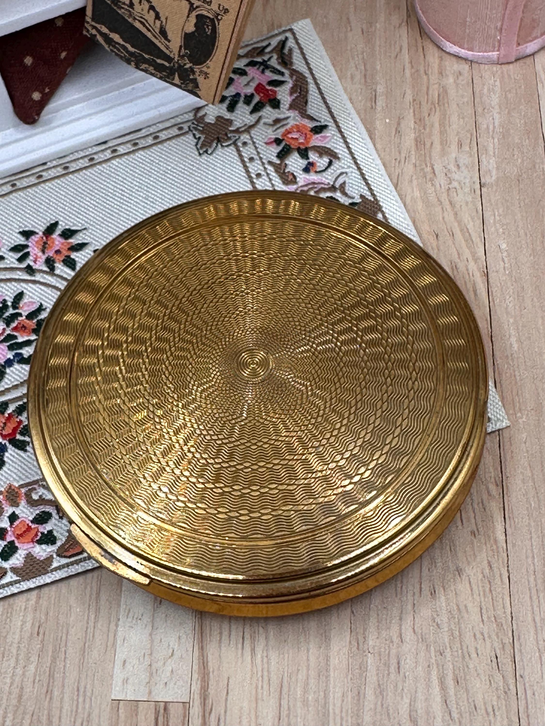 Vintage Kigu Deer & Fawn Black Enamel Powder Compact – Convertible Mirror Compact – 7.5cm – Made in England