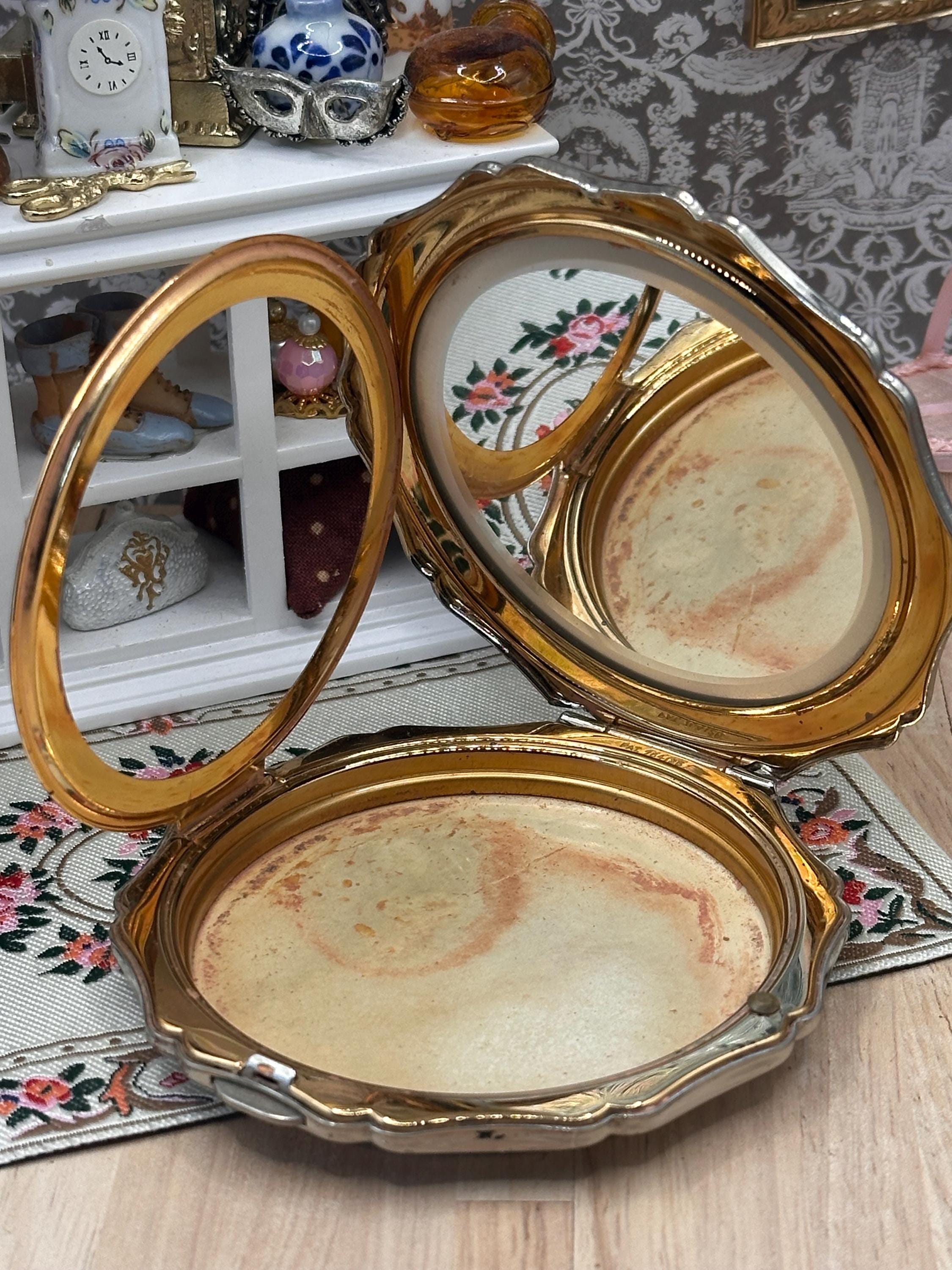 Vintage Stratton Lancret Plaisirs Champêtres Powder Compact 8.5cm Silver Tone Rococo Vanity Mirror