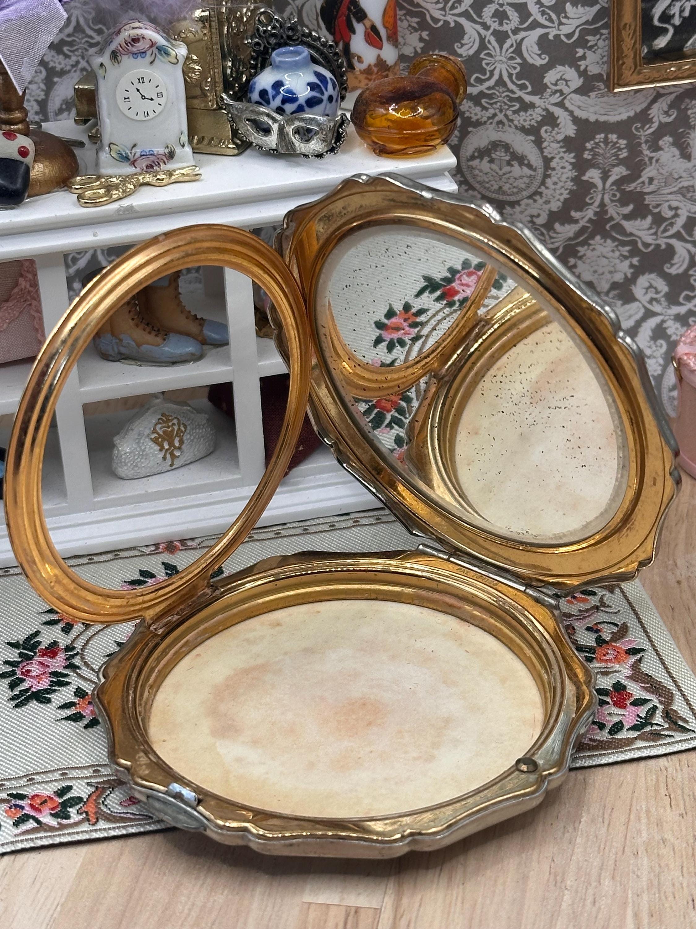 Vintage Stratton Lancret Plaisirs Champêtres Copper Tone Powder Compact 8.5cm Rococo Mirror