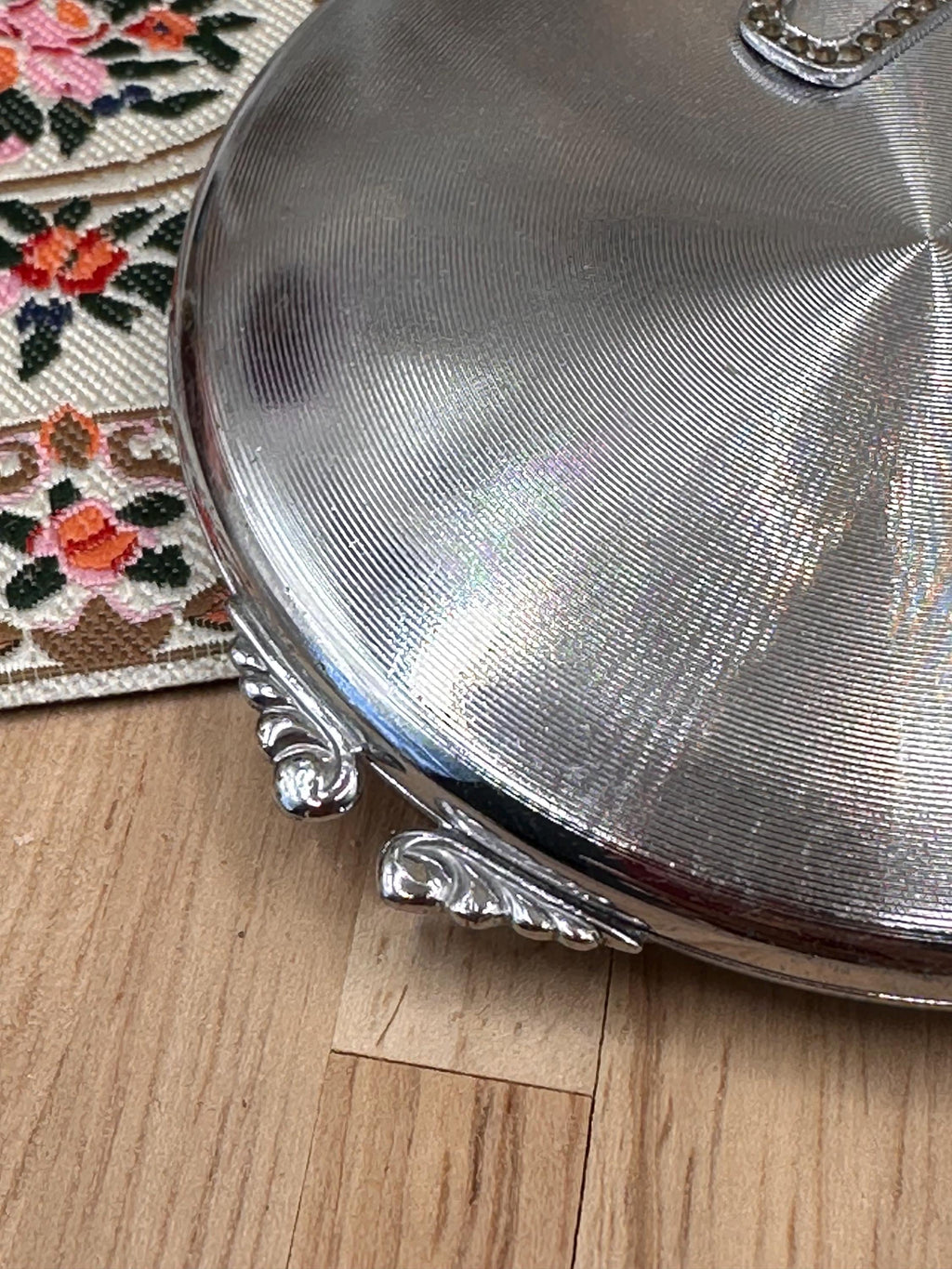 Vintage Ciro Rhinestone Initial J Powder Compact 8cm Silver Tone Engine Turned Art Deco Mirror