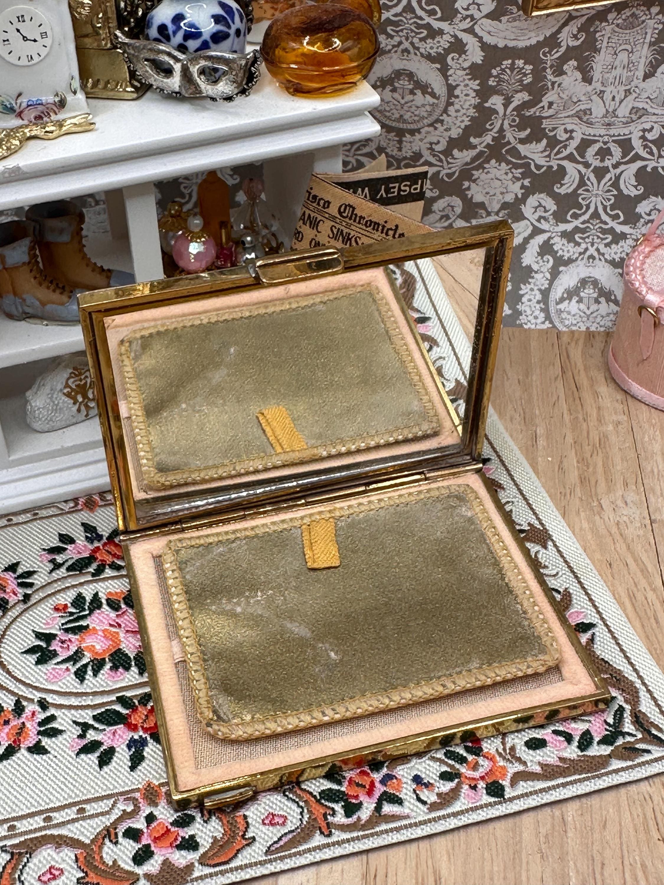 Vintage Art Deco Faux Shagreen Powder Compact 7 x 6cm Foreign Marked Rectangular Vanity Case