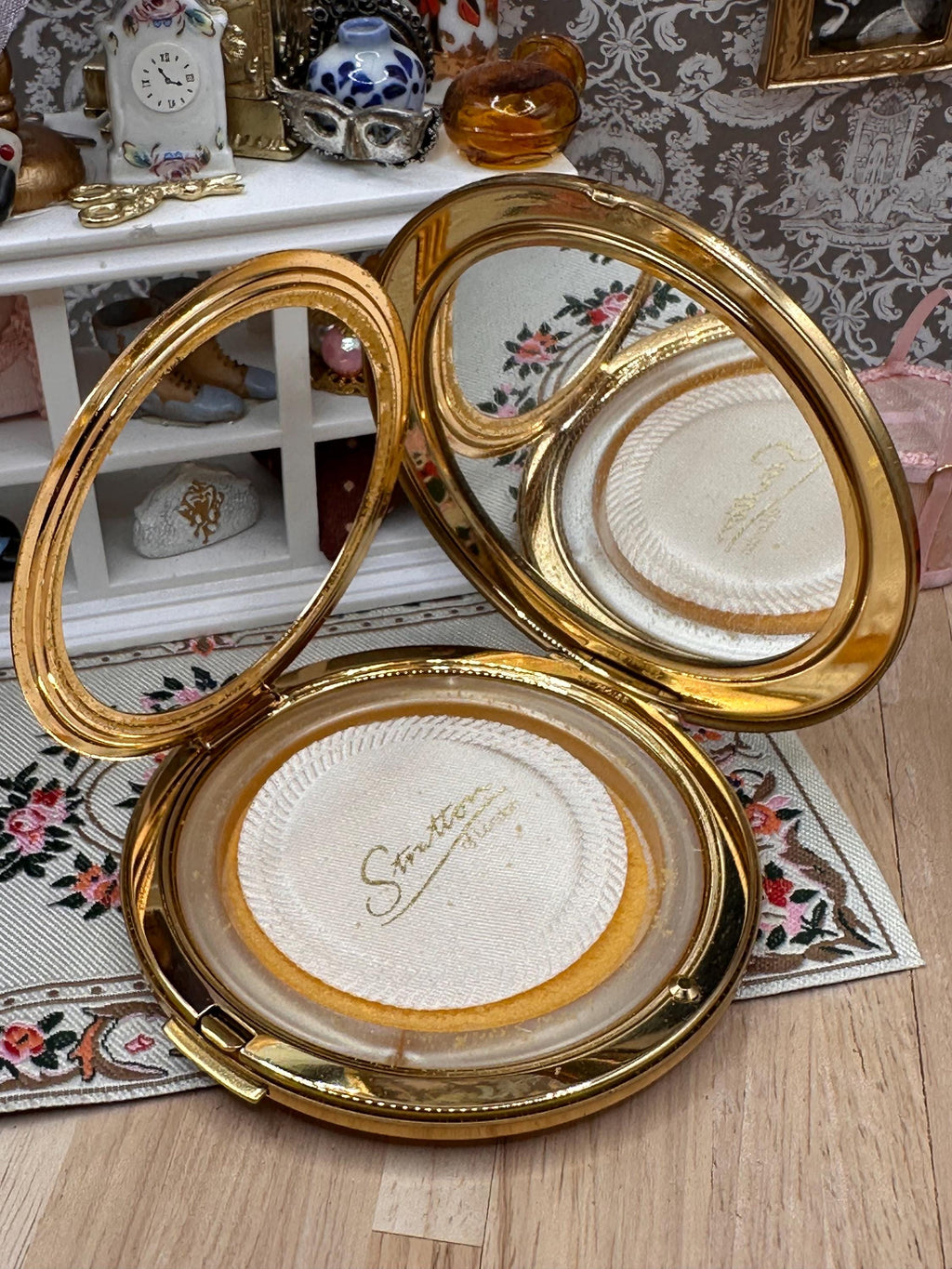 Vintage Stratton Convertible Floral Bouquet Powder Compact with Pouch 8.5cm Made in England
