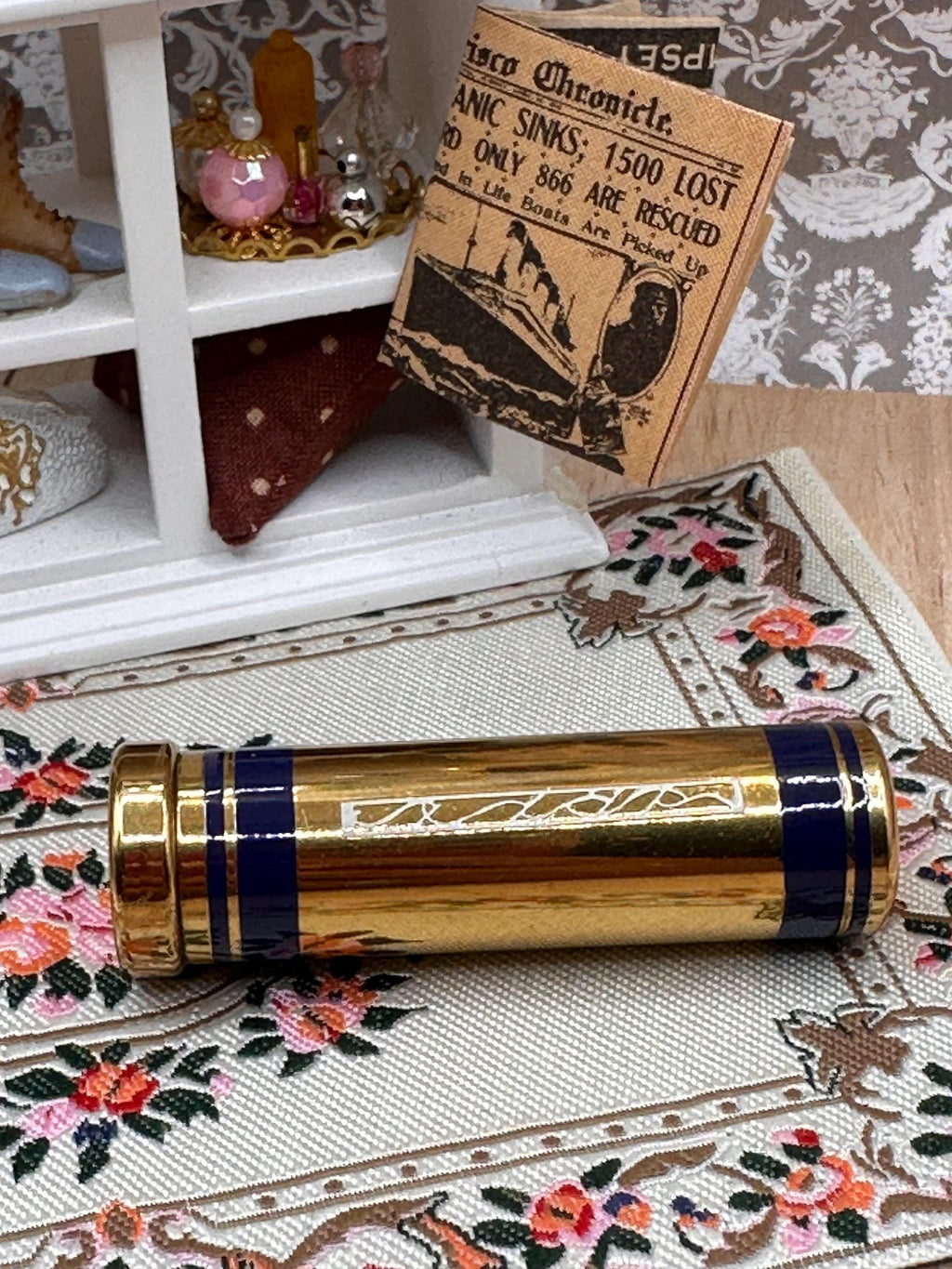 Vintage Stratton No.2 Blue Enamel Lipstick Holder with Original Pouch & Card Unused 6cm