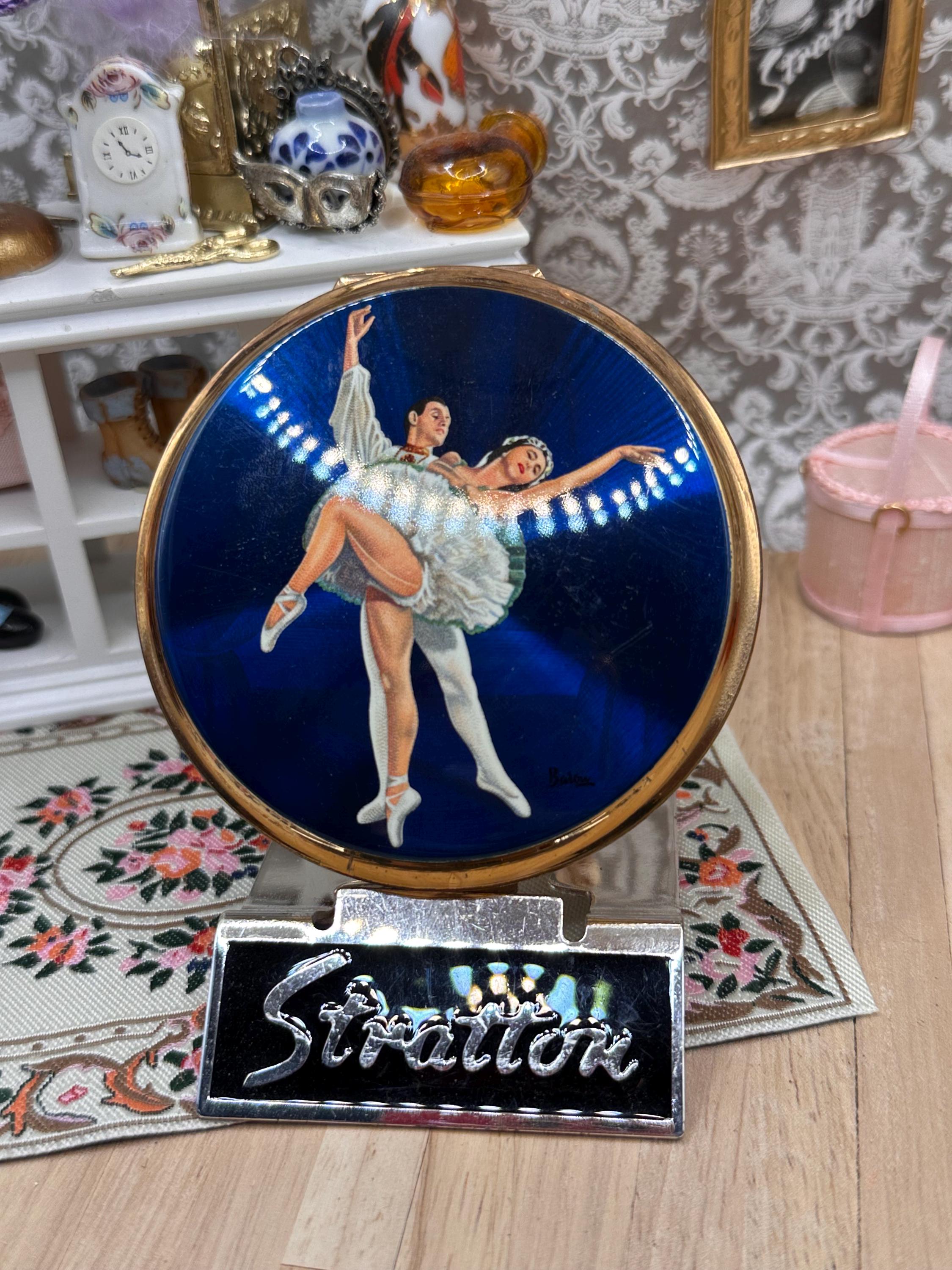 Vintage Stratton Baron Ballet Dancers Powder Compact – Cobalt Blue Signed Ballerina 8cm