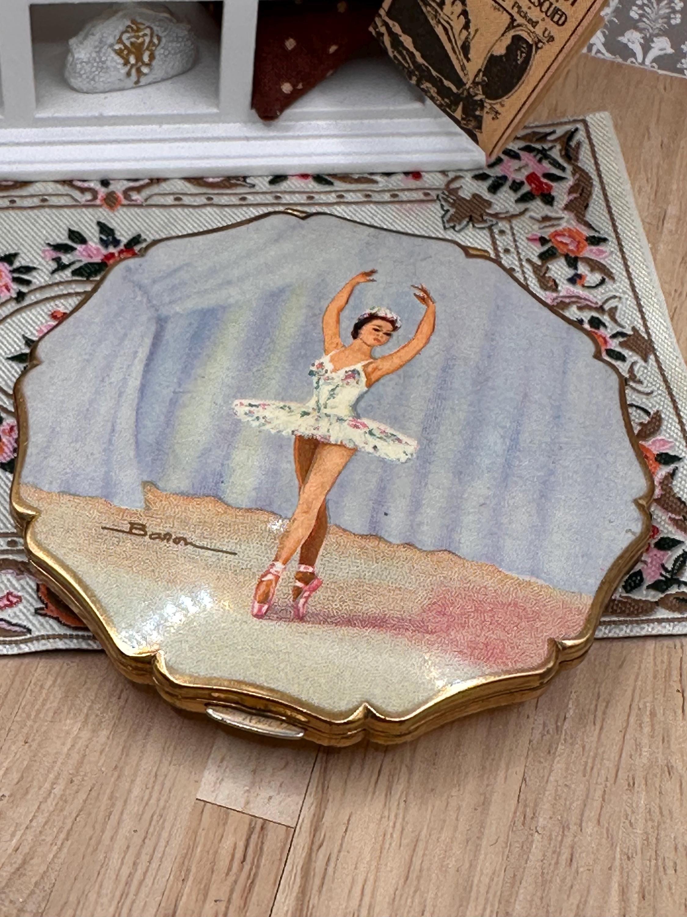 Vintage Stratton Princess Baron Svetlana Beriosova Sleeping Beauty Ballerina Powder Compact 1950s