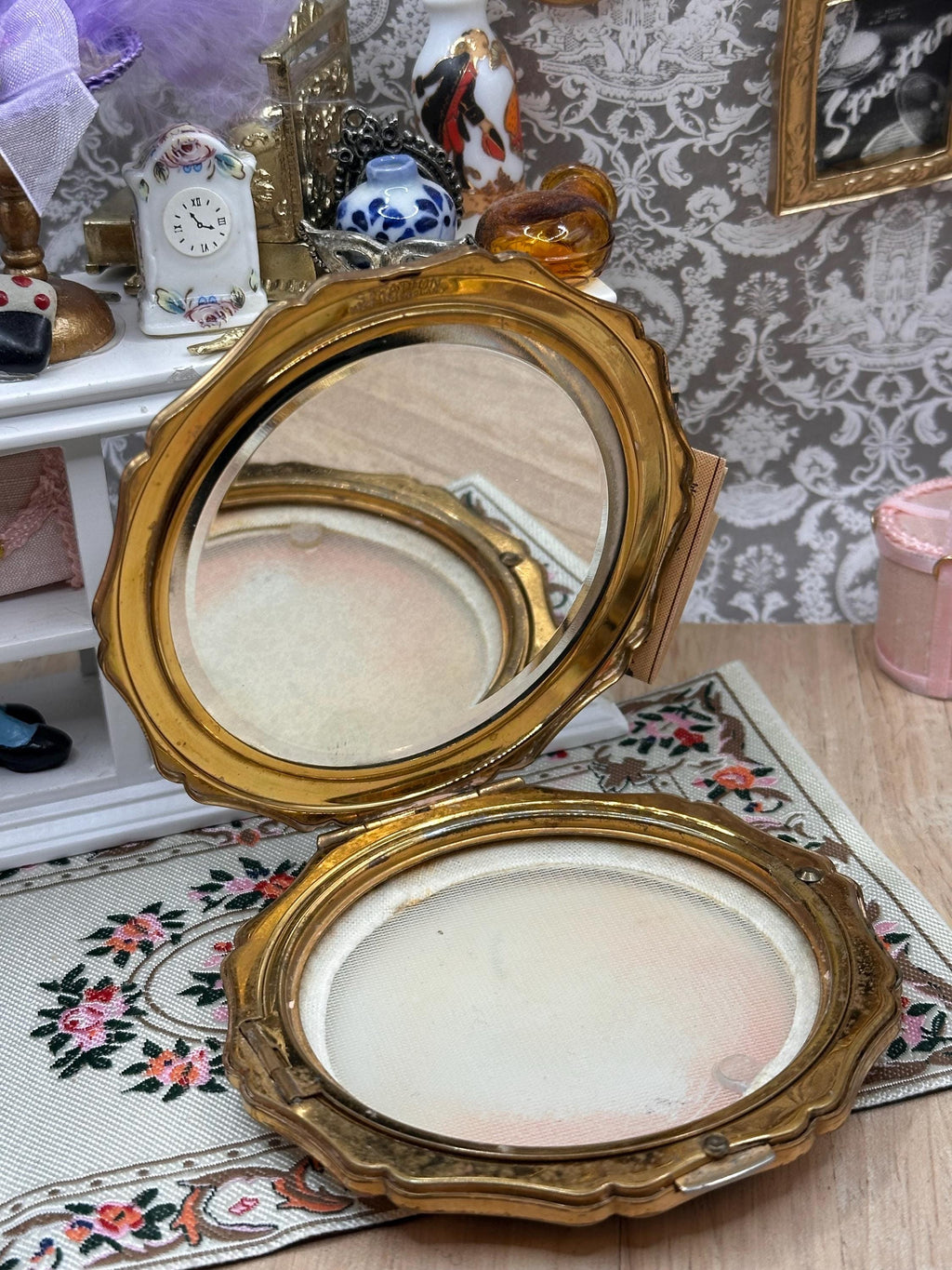 Vintage Stratton Princess Baron Svetlana Beriosova Sleeping Beauty Ballerina Powder Compact 1950s