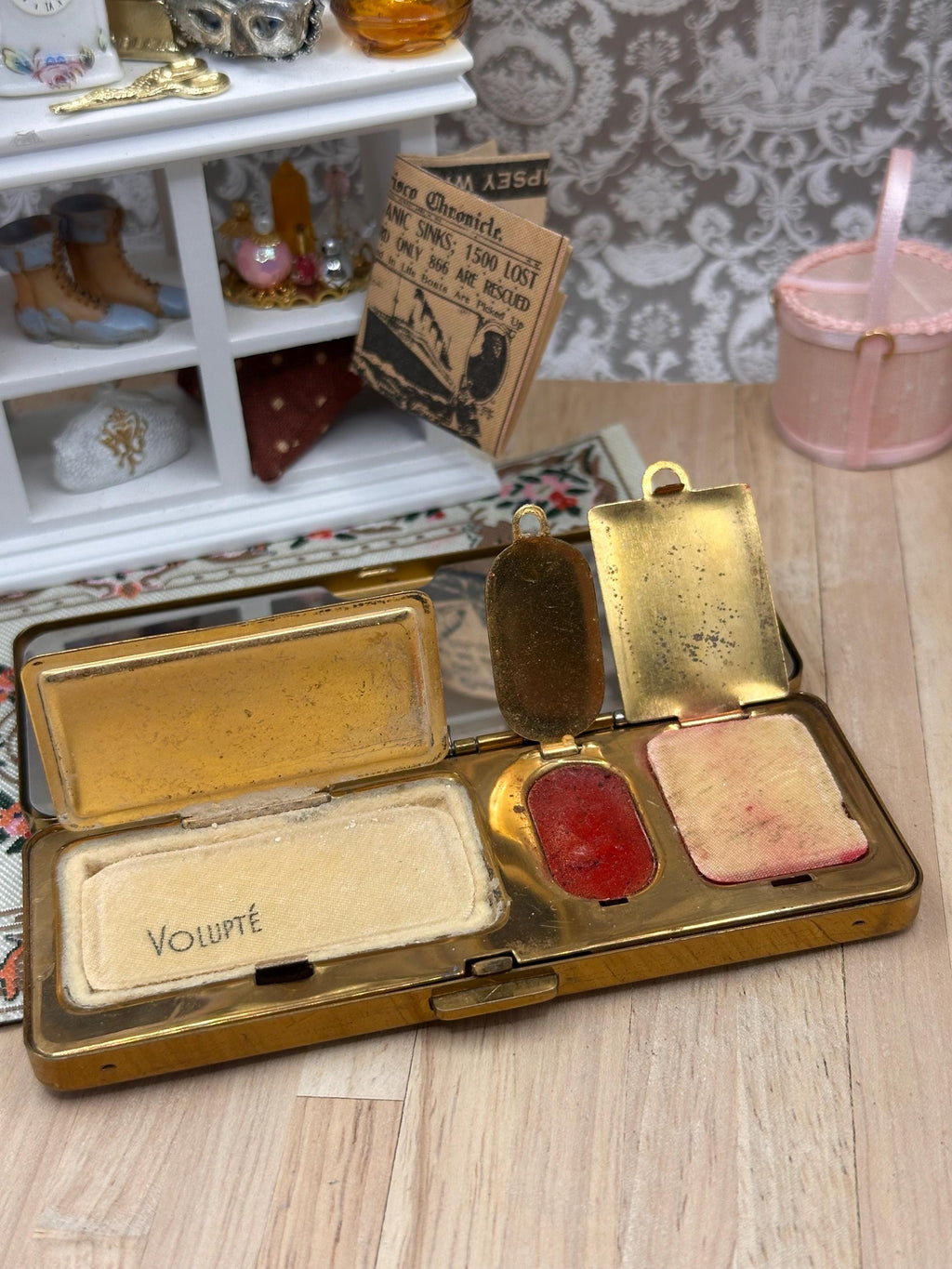 Rare 1934 Volupté Quint Art Deco Five in One Vanity Carryall Powder Compact with Comb Minaudière