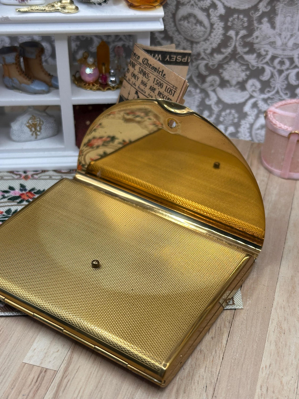 Vintage Coty Envelope Powder Compact Gold Tone Art Deco Vanity Case 1940s 1950s