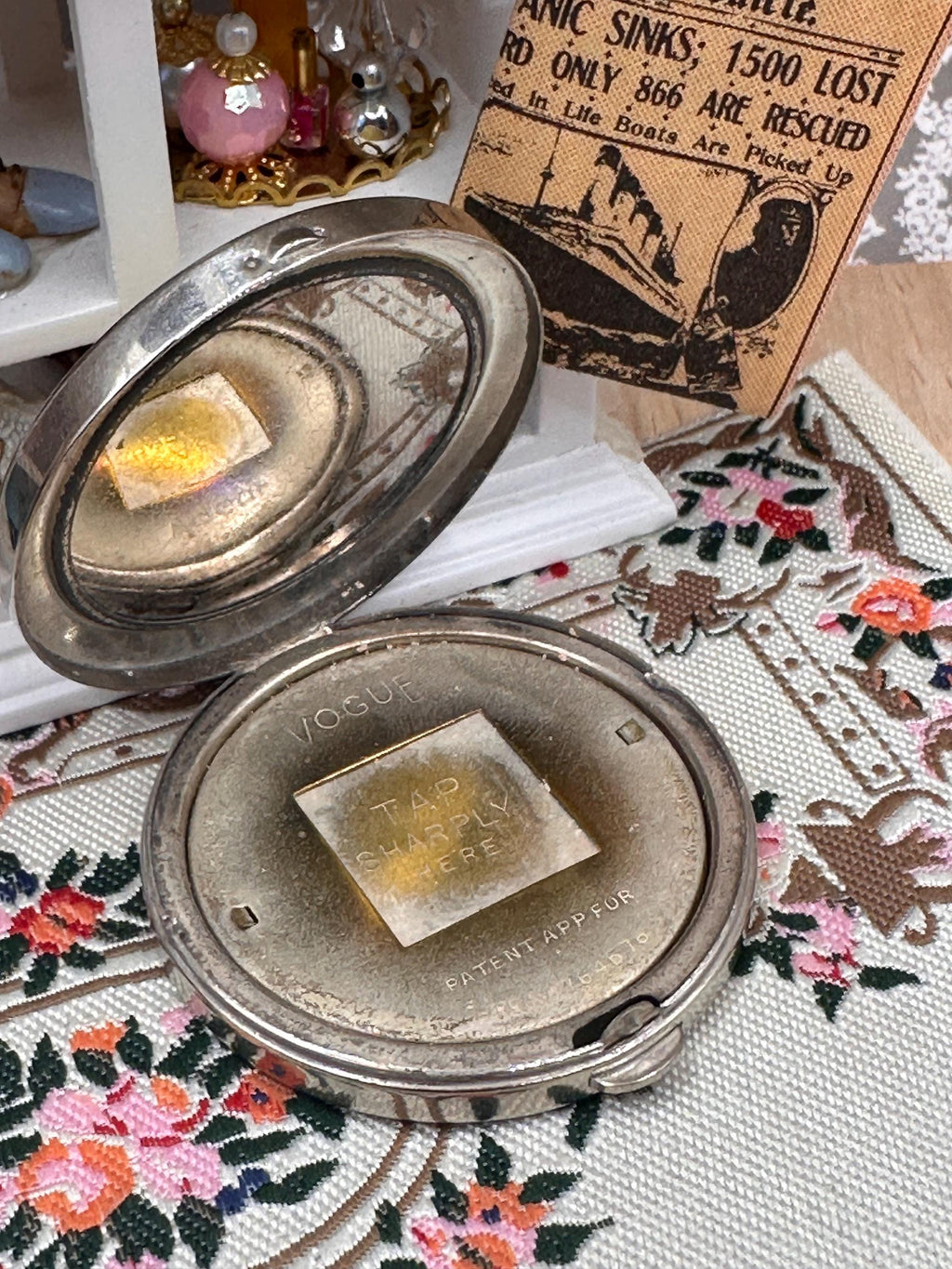 Vintage 1930s La Vogue Powder Compact Yellow Guilloché Enamel Patent 764576 Made in England